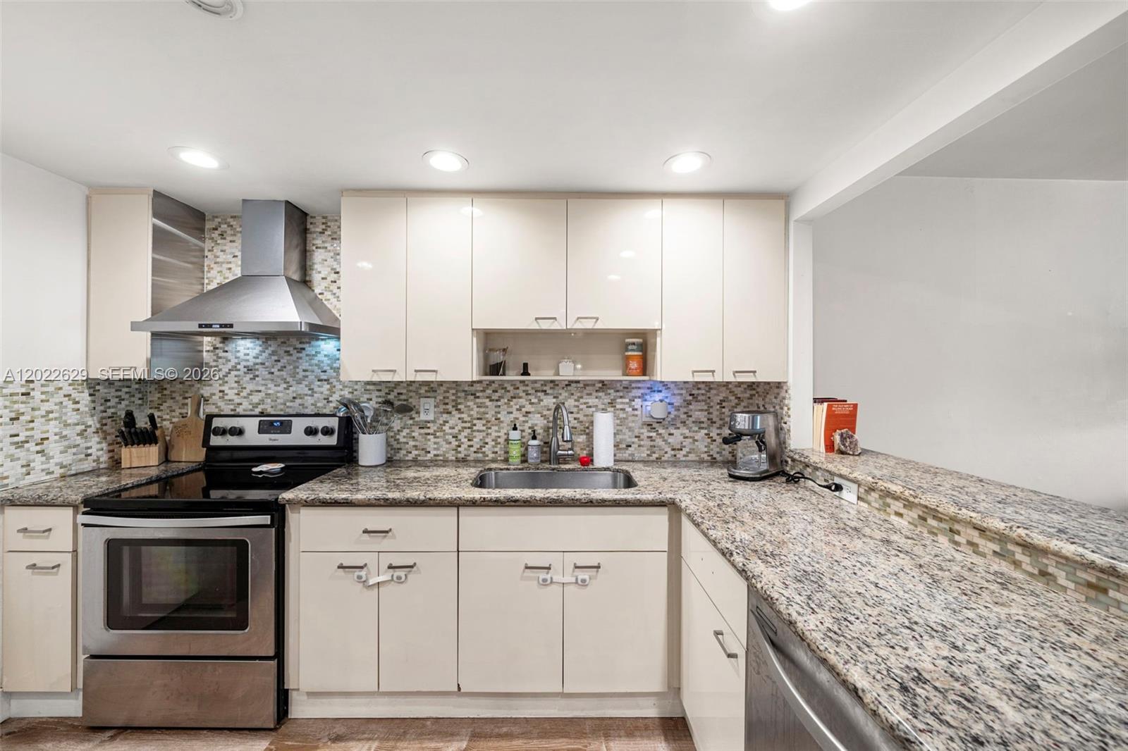 100 Edgewater Dr # 329