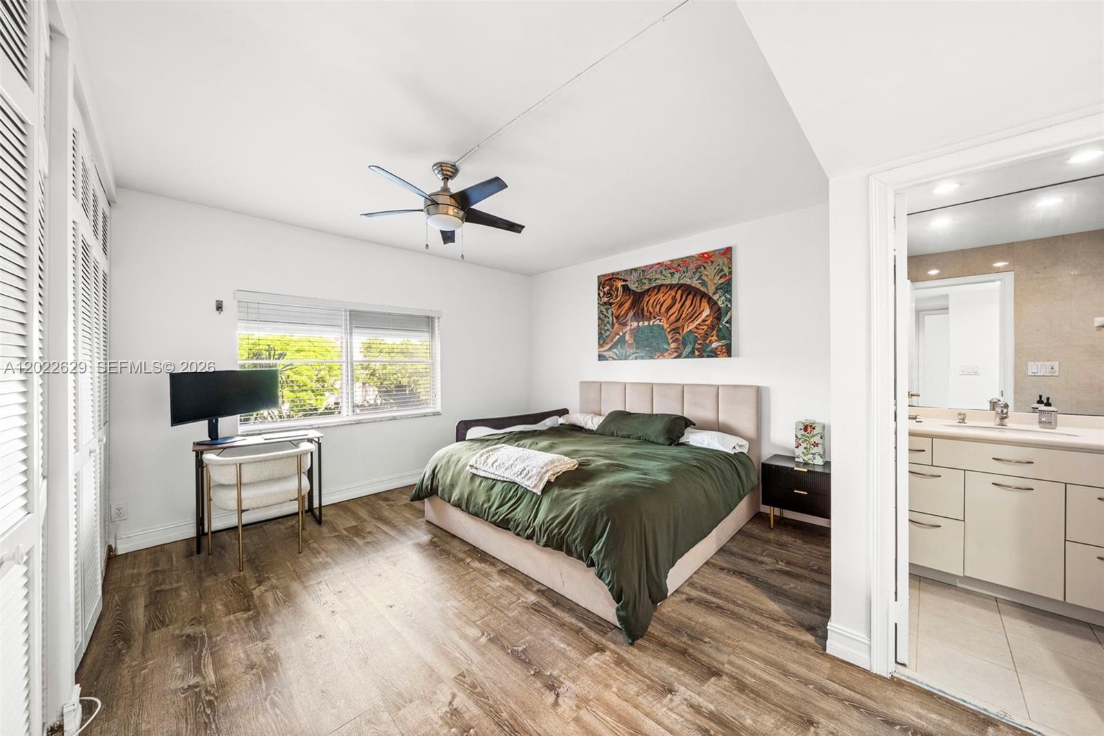 100 Edgewater Dr # 329