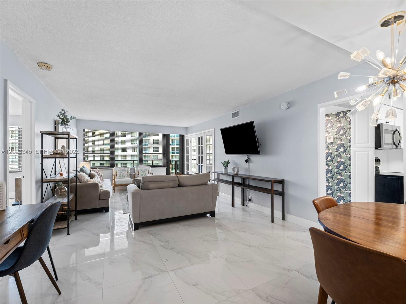 5225 Collins Ave # 1509