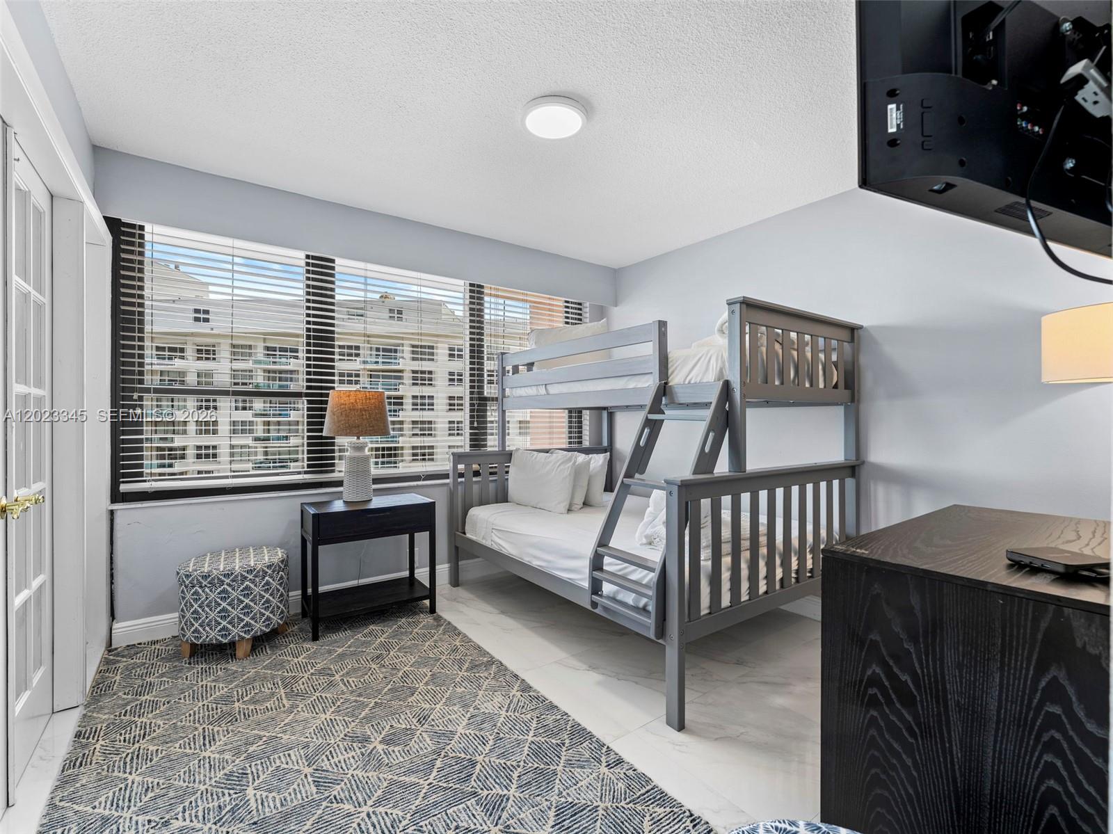 5225 Collins Ave # 1509