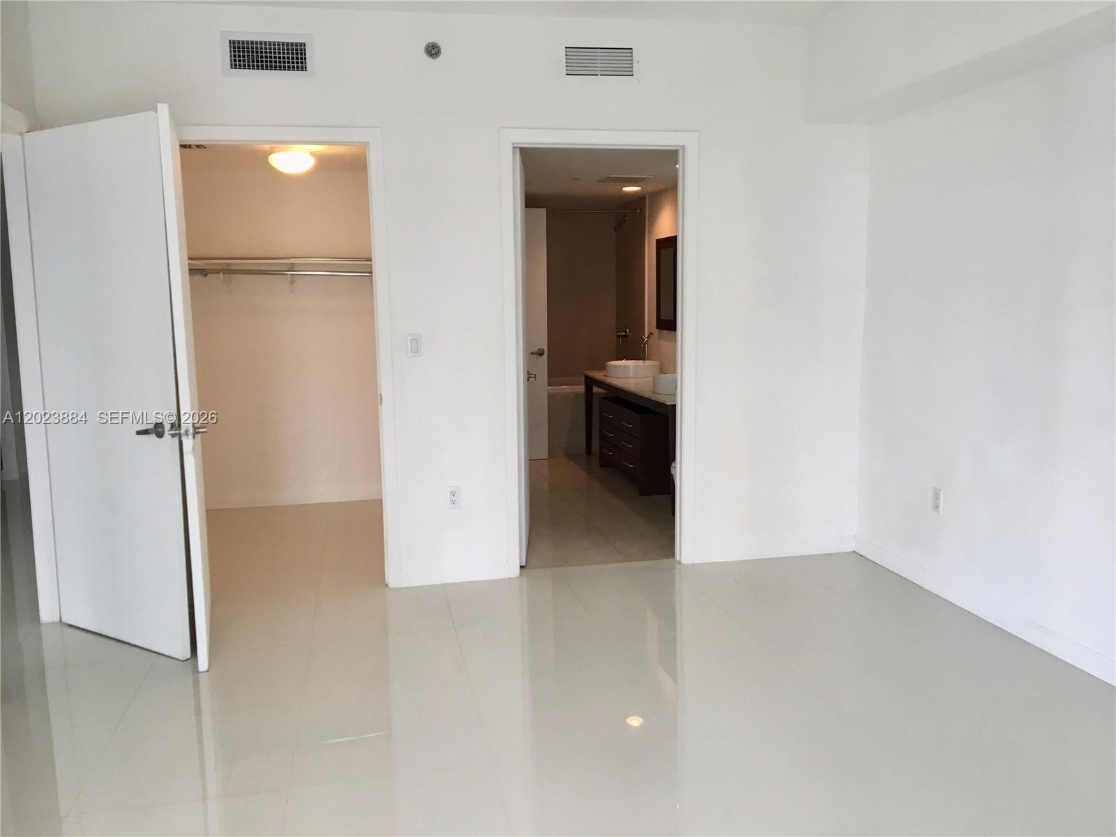 475 Brickell Avenue # 1614