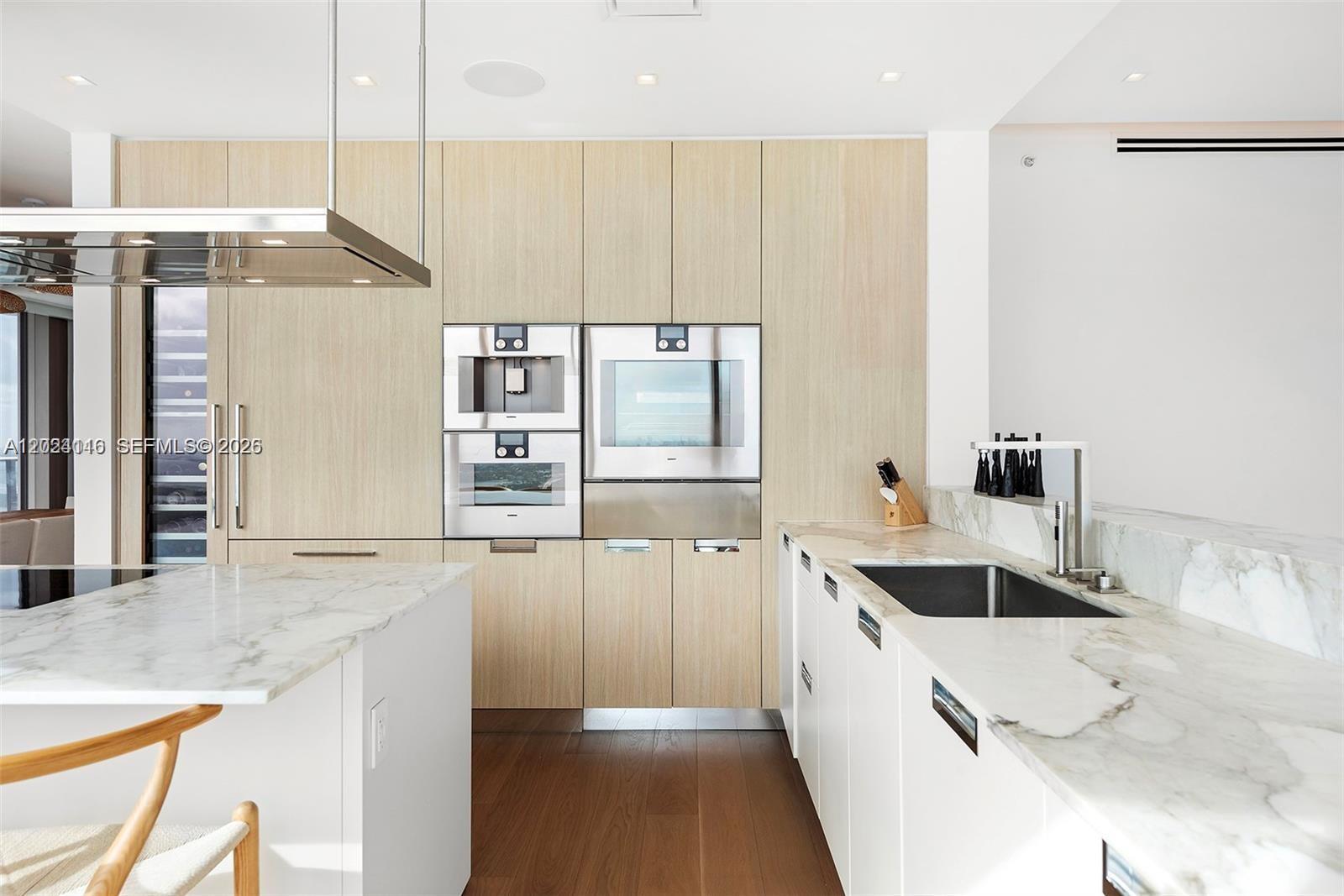 15701 Collins Ave # 4105