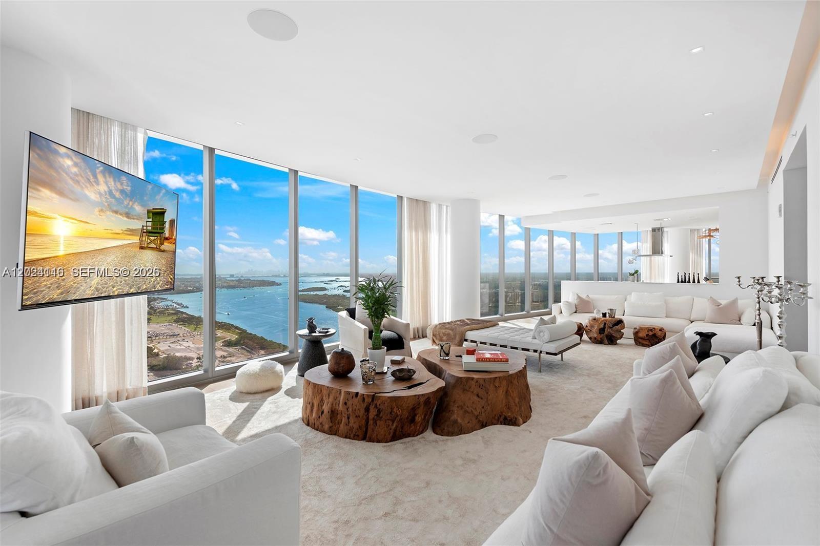 15701 Collins Ave # 4105