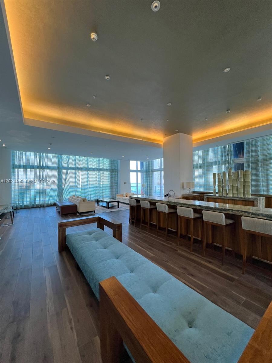 50 Biscayne Blvd # 2401