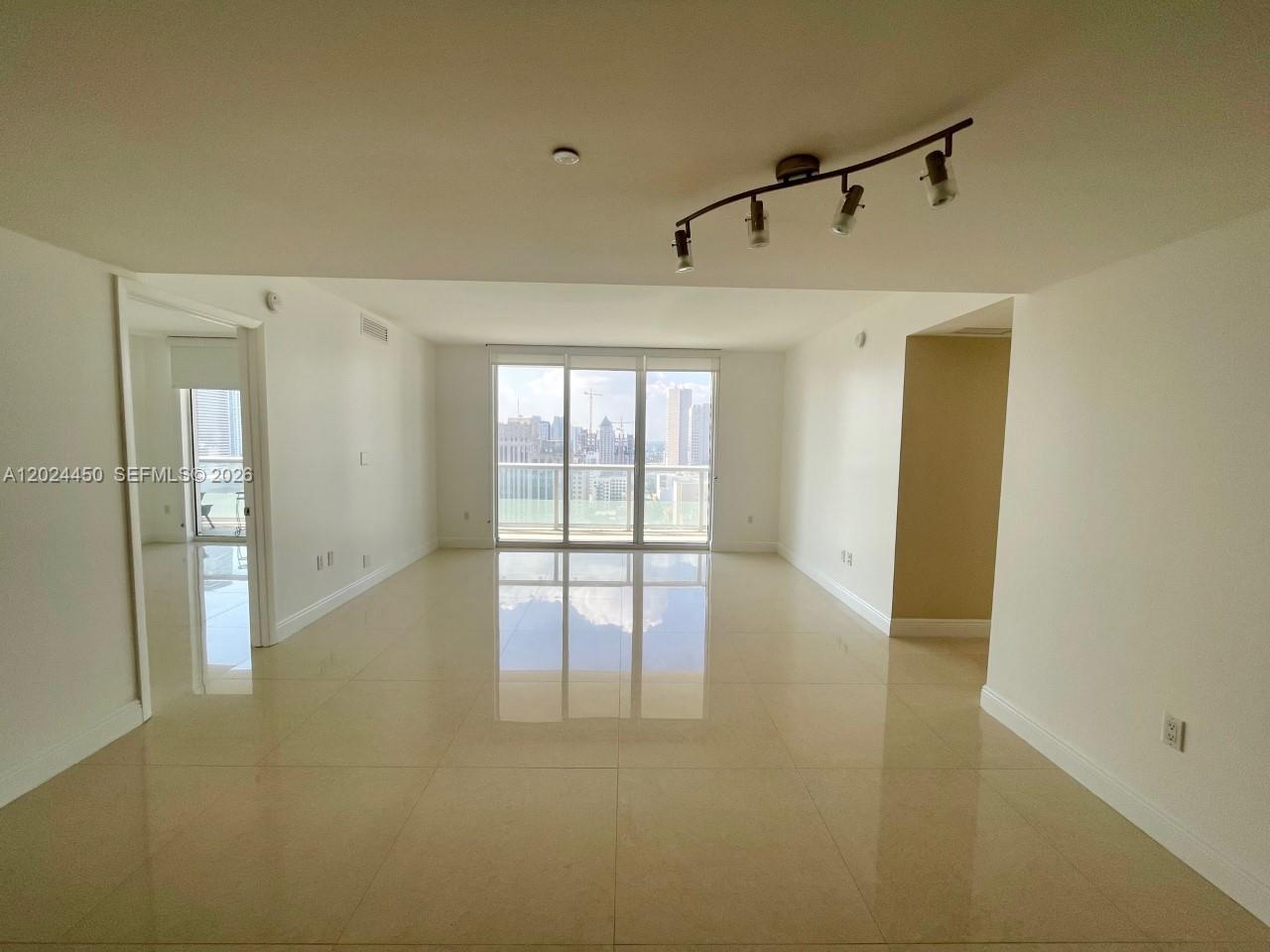 50 Biscayne Blvd # 2401