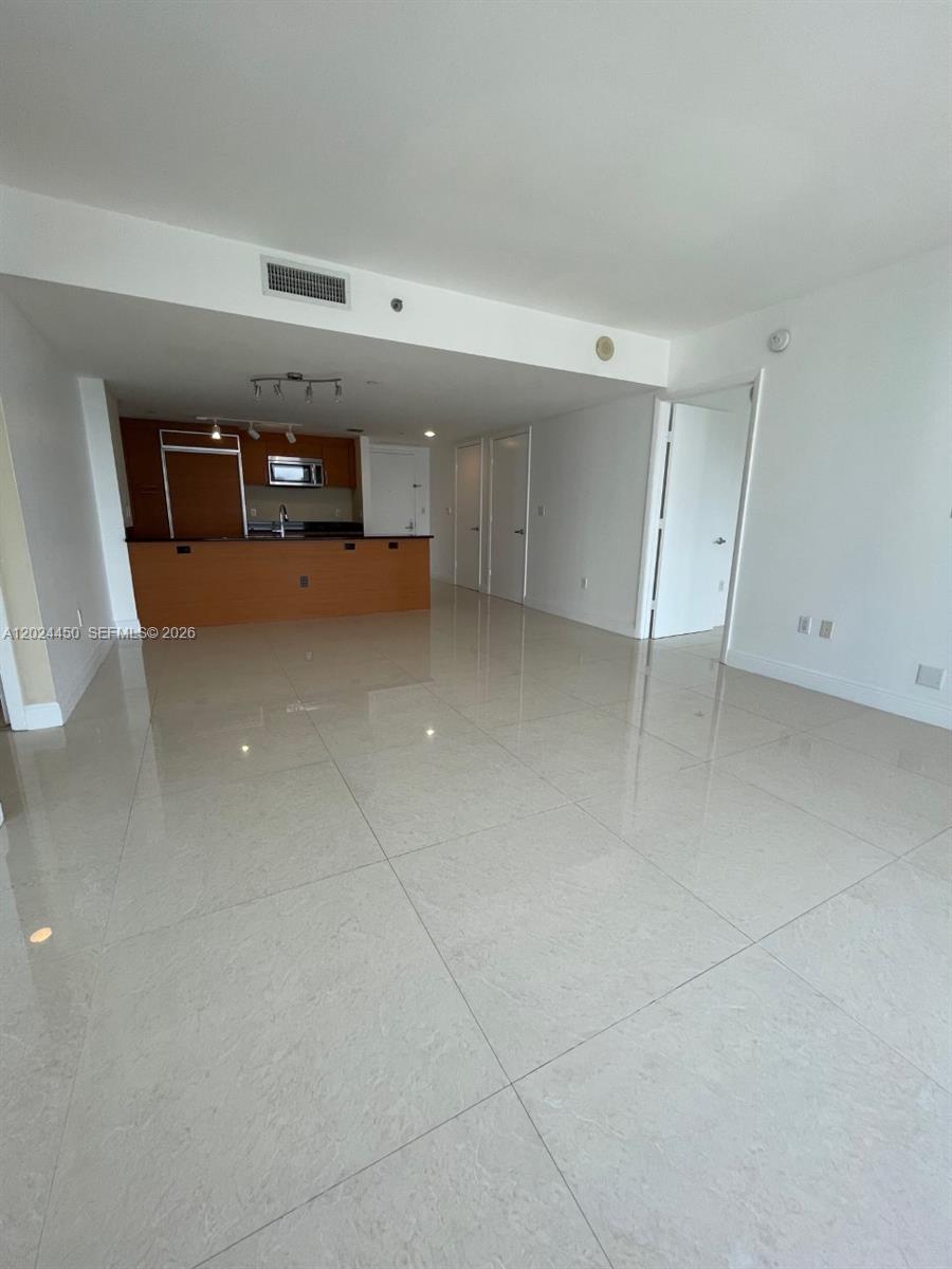 50 Biscayne Blvd # 2401