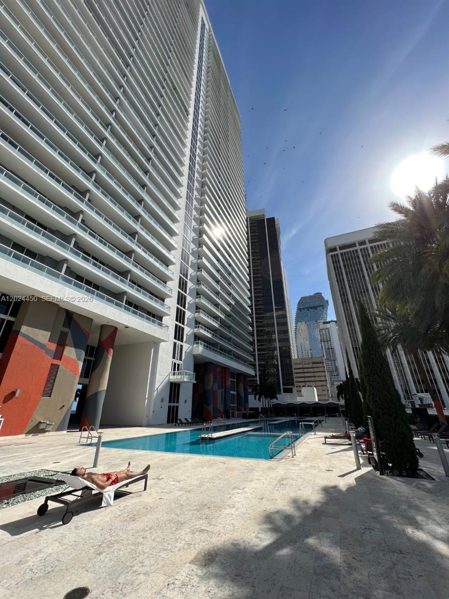 50 Biscayne Blvd # 2401