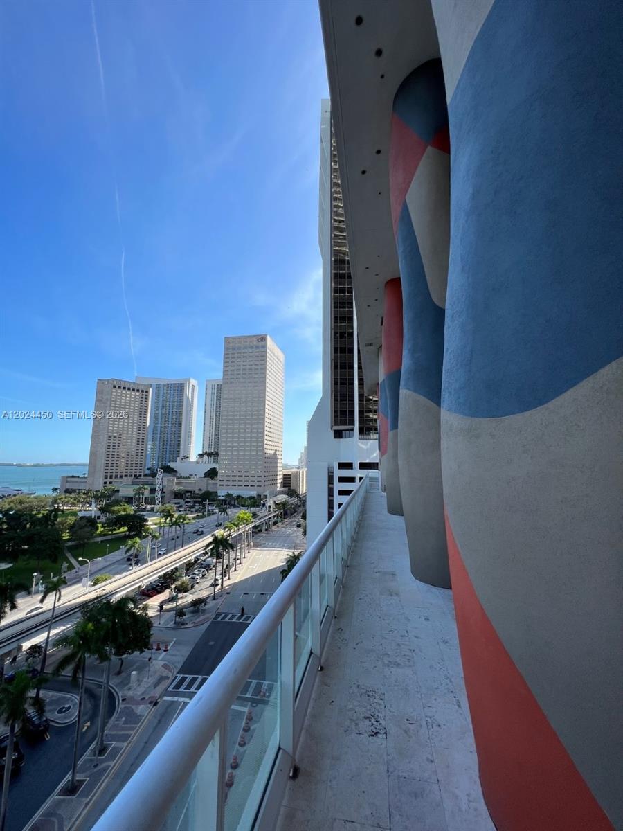 50 Biscayne Blvd # 2401