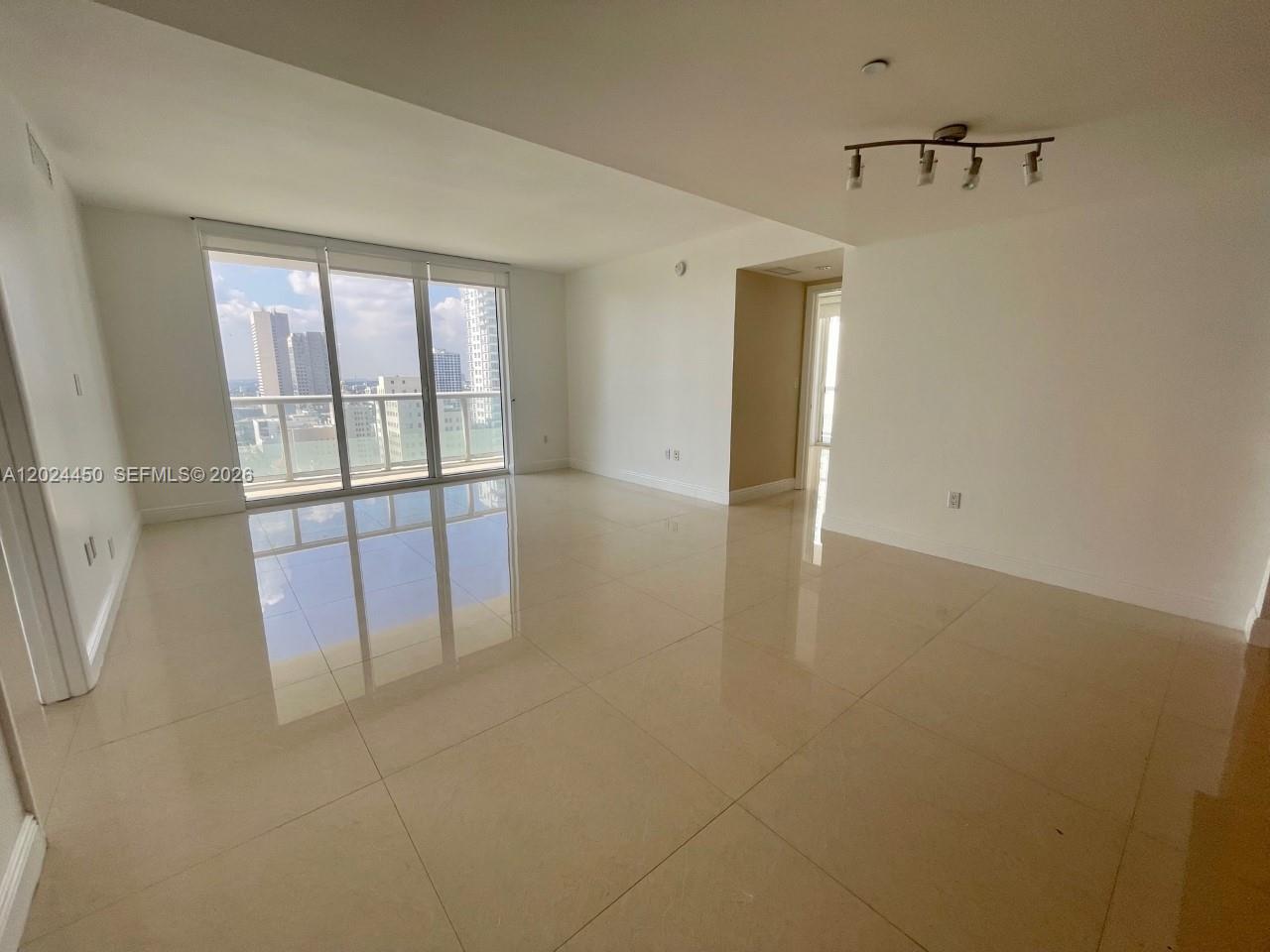 50 Biscayne Blvd # 2401