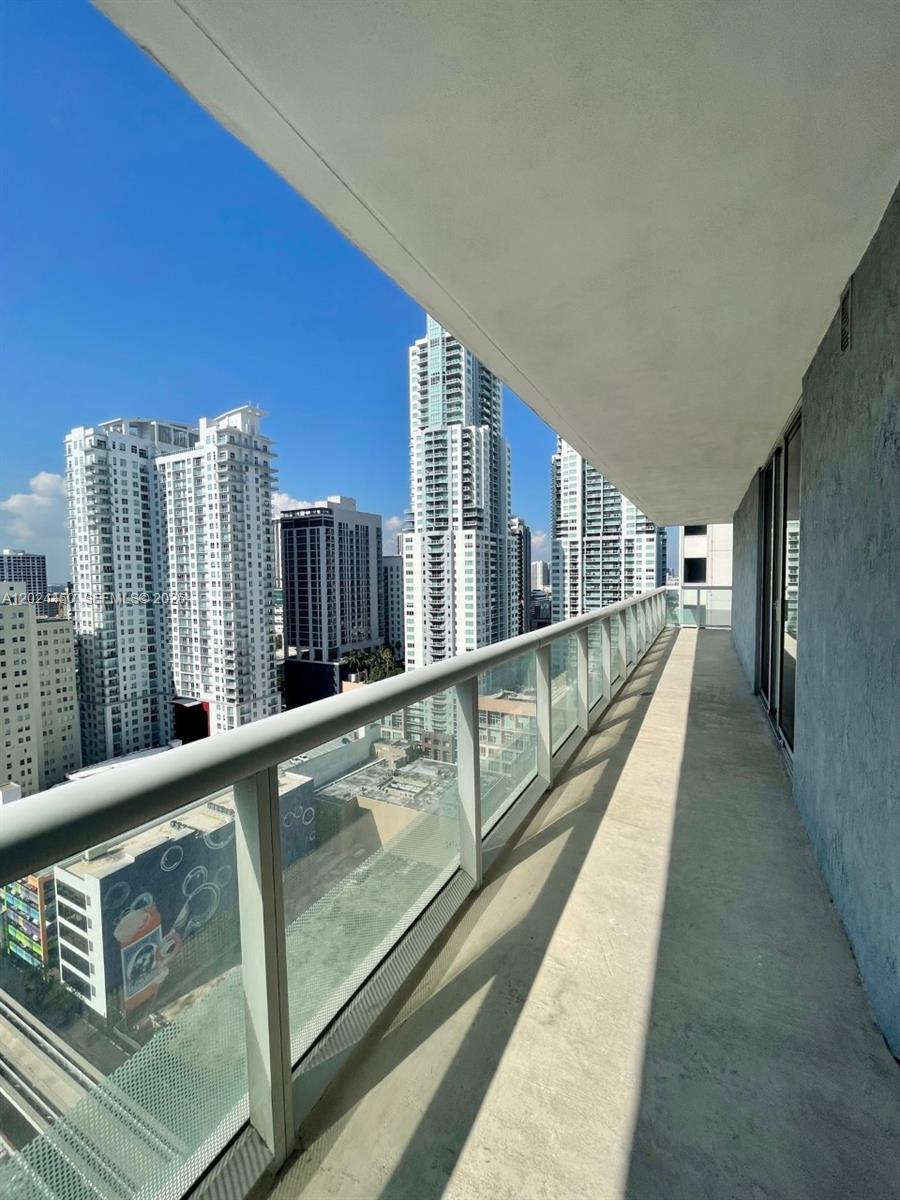 50 Biscayne Blvd # 2401