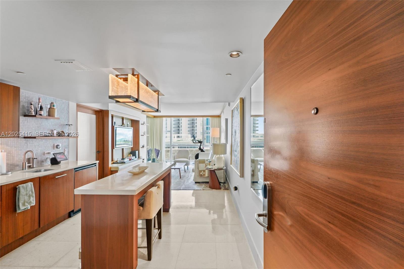 6801 Collins Ave # 708