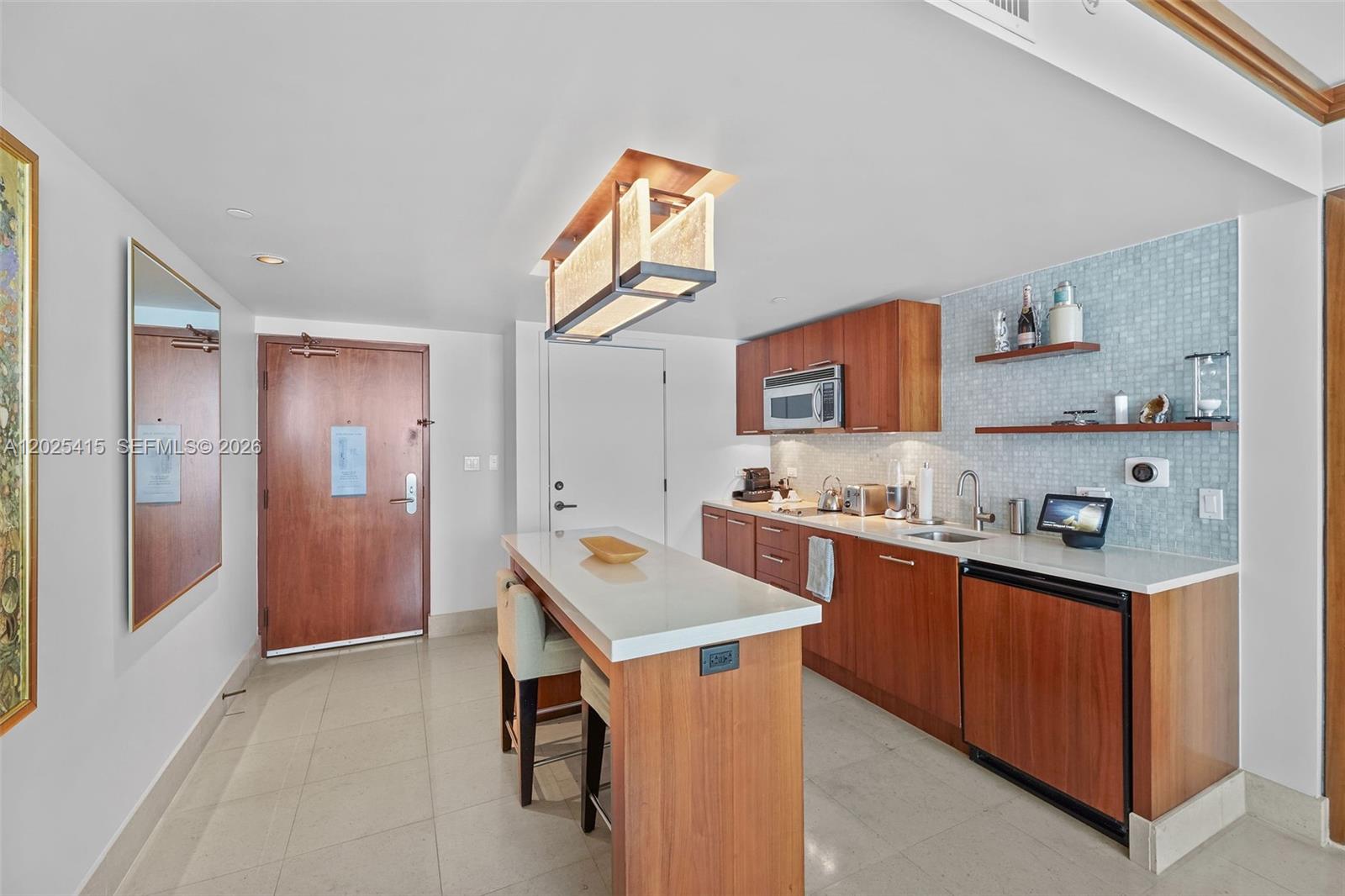 6801 Collins Ave # 708