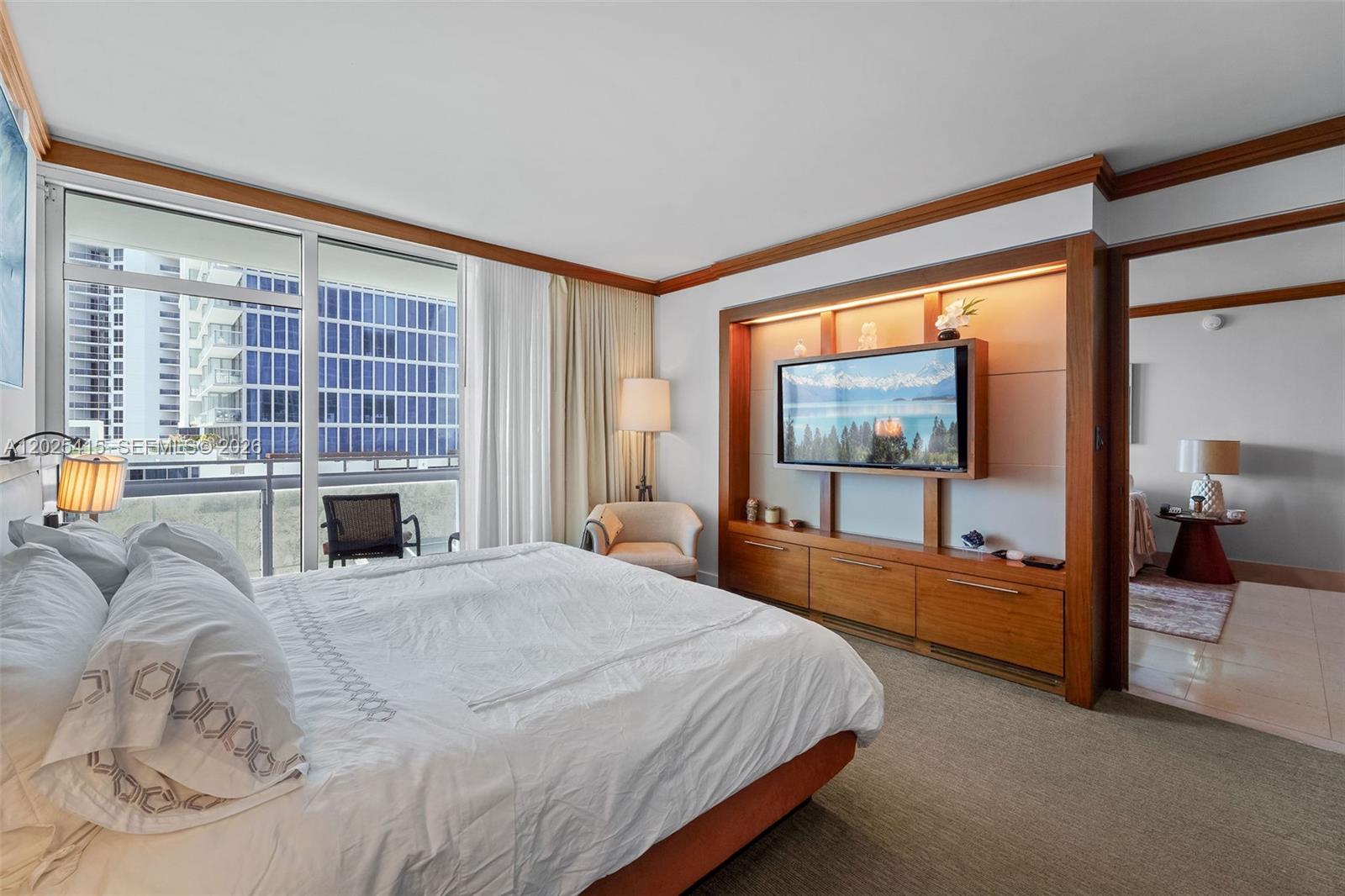 6801 Collins Ave # 708