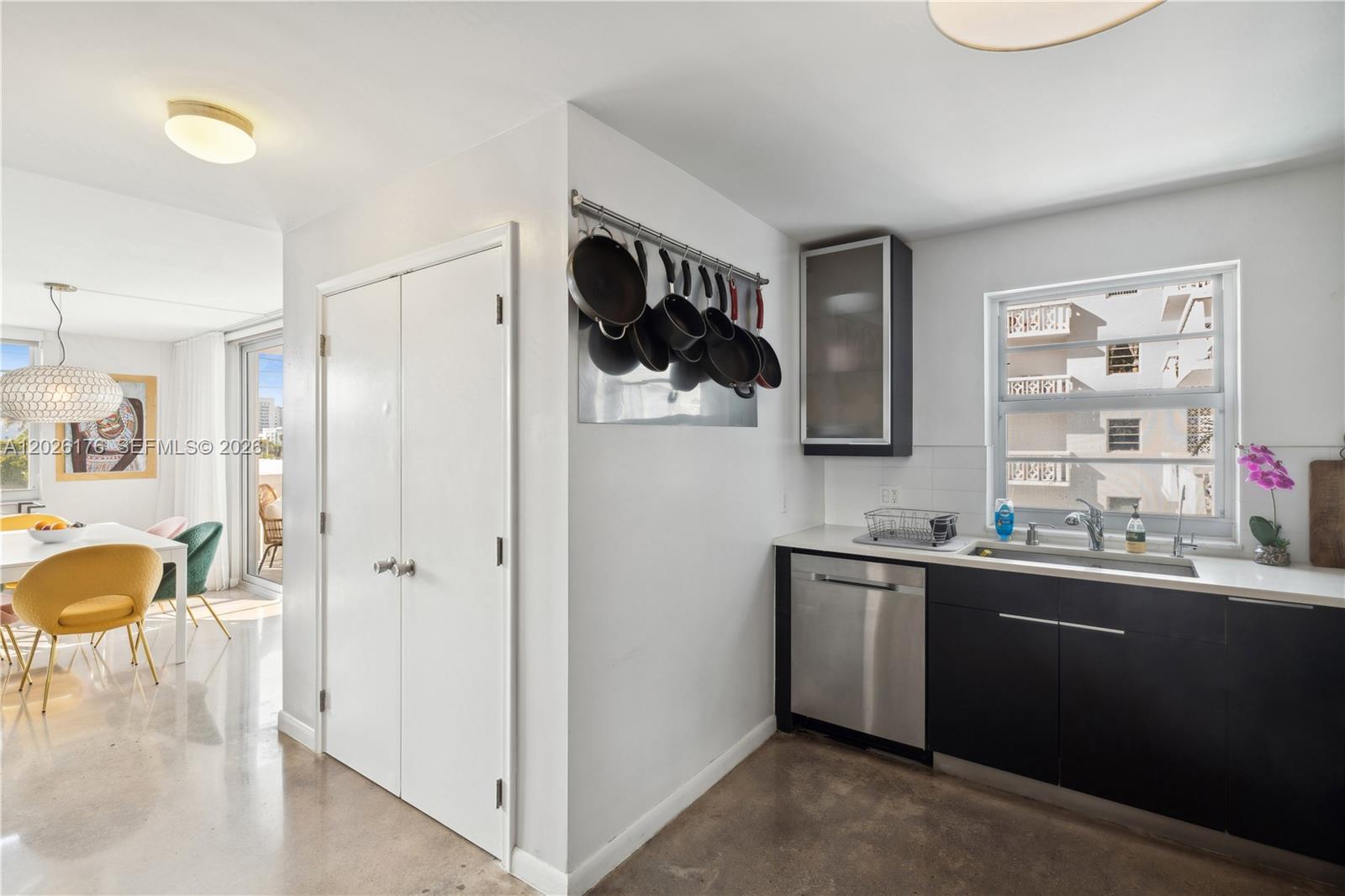 1020 Meridian Ave # 401
