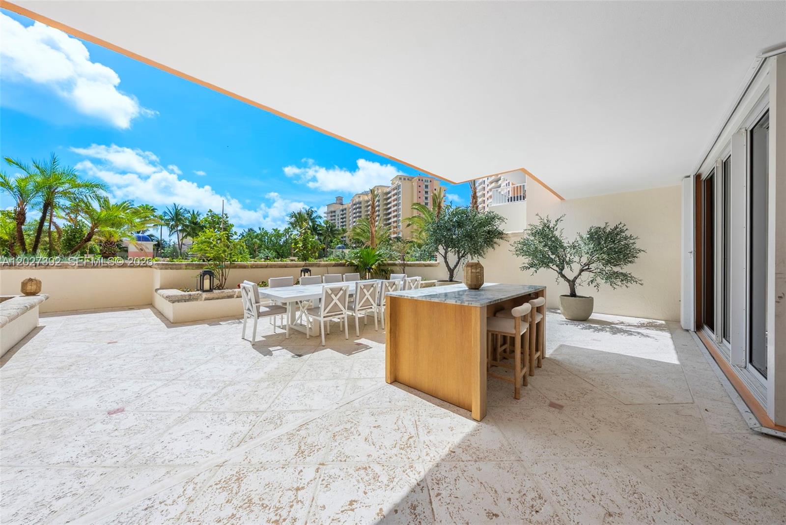 785 Crandon Blvd Unit: 205/305