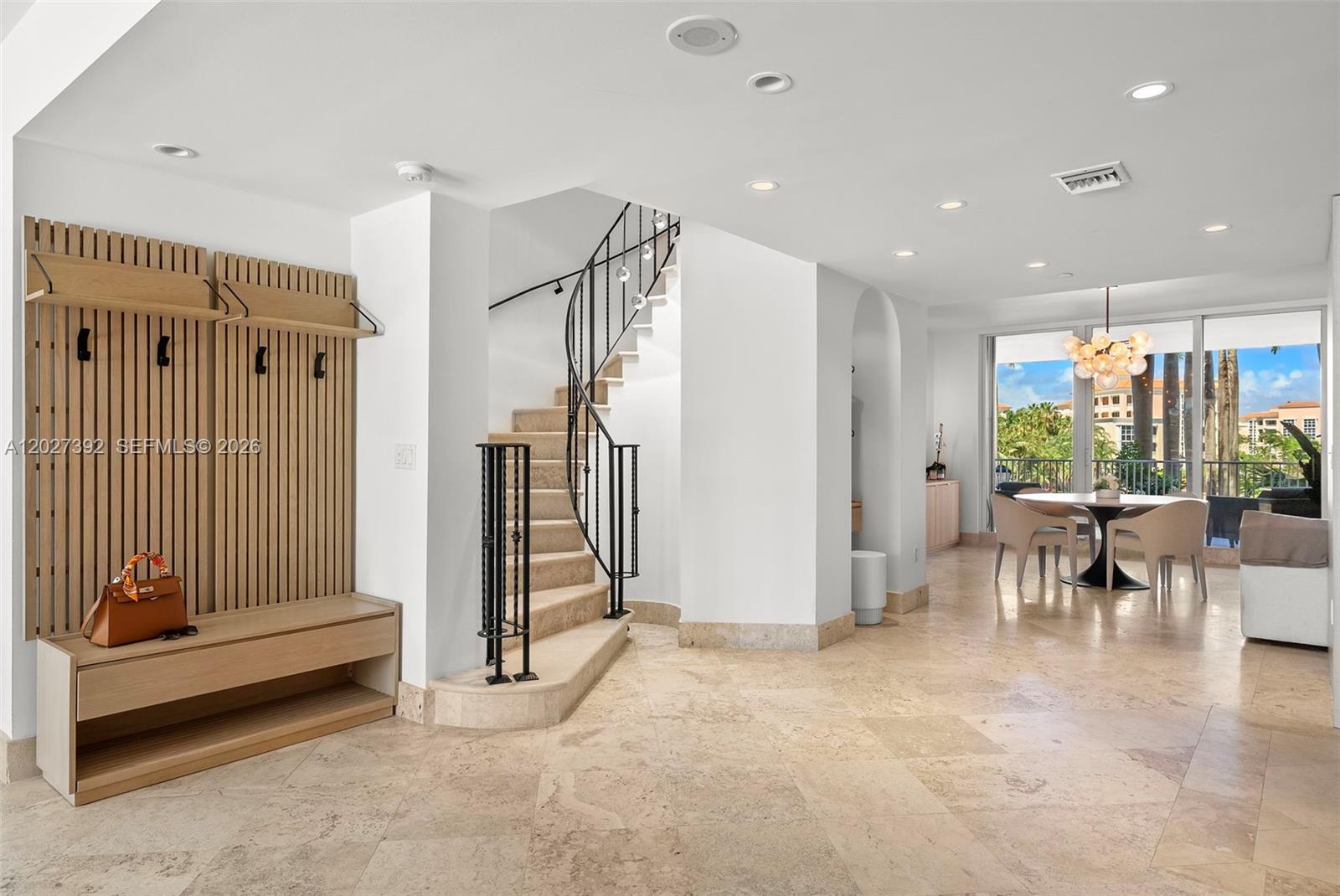 785 Crandon Blvd Unit: 205/305