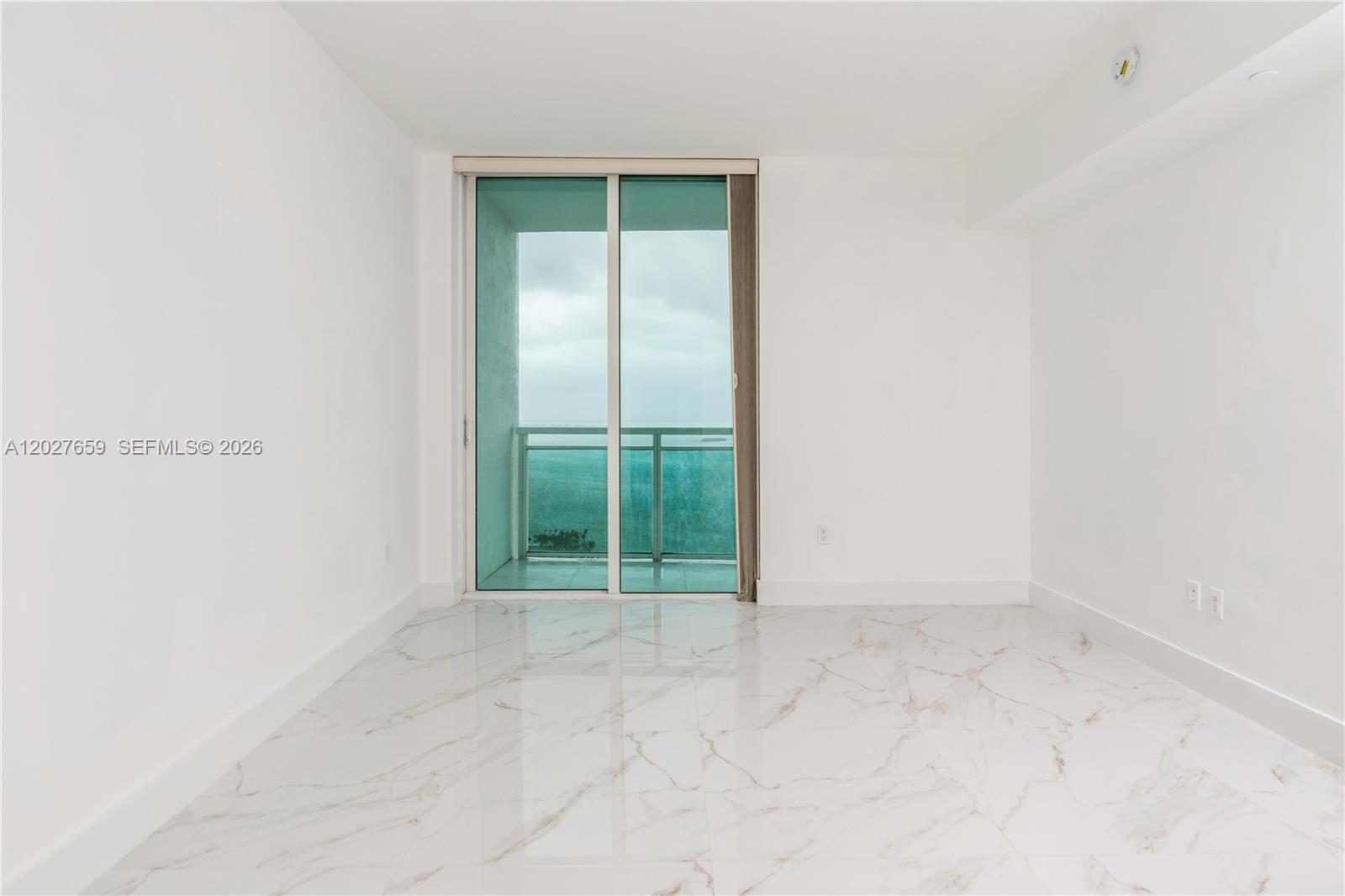 951 Brickell Ave # 3706