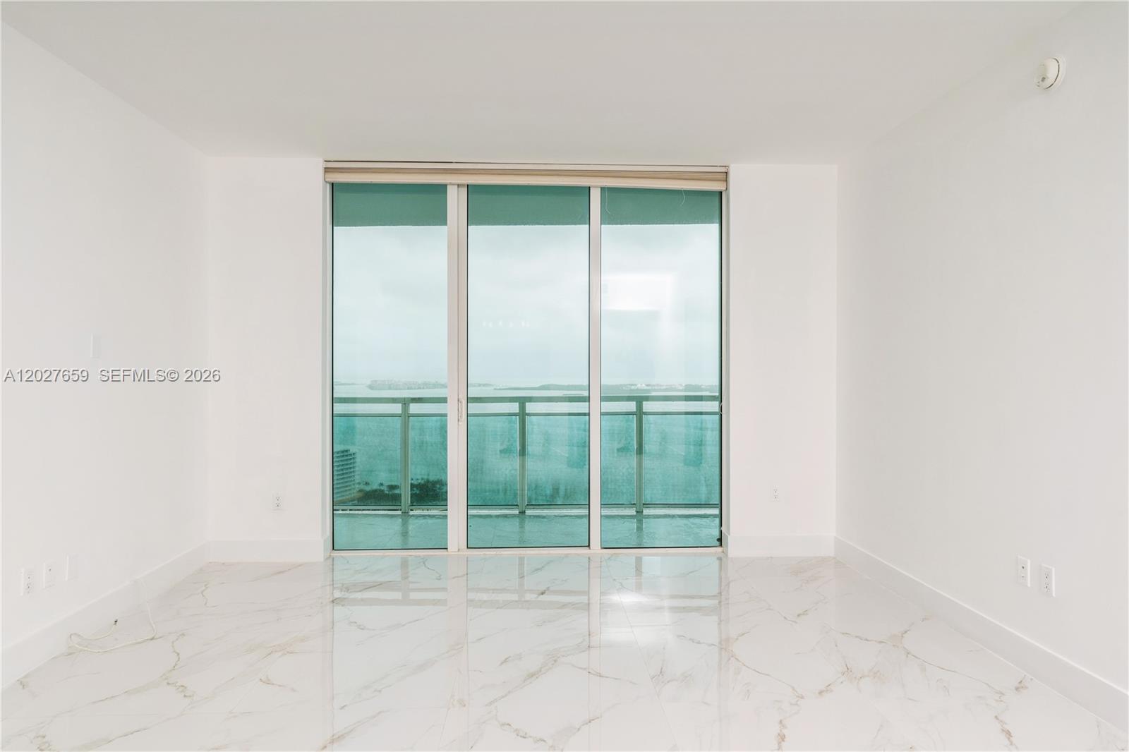 951 Brickell Ave # 3706