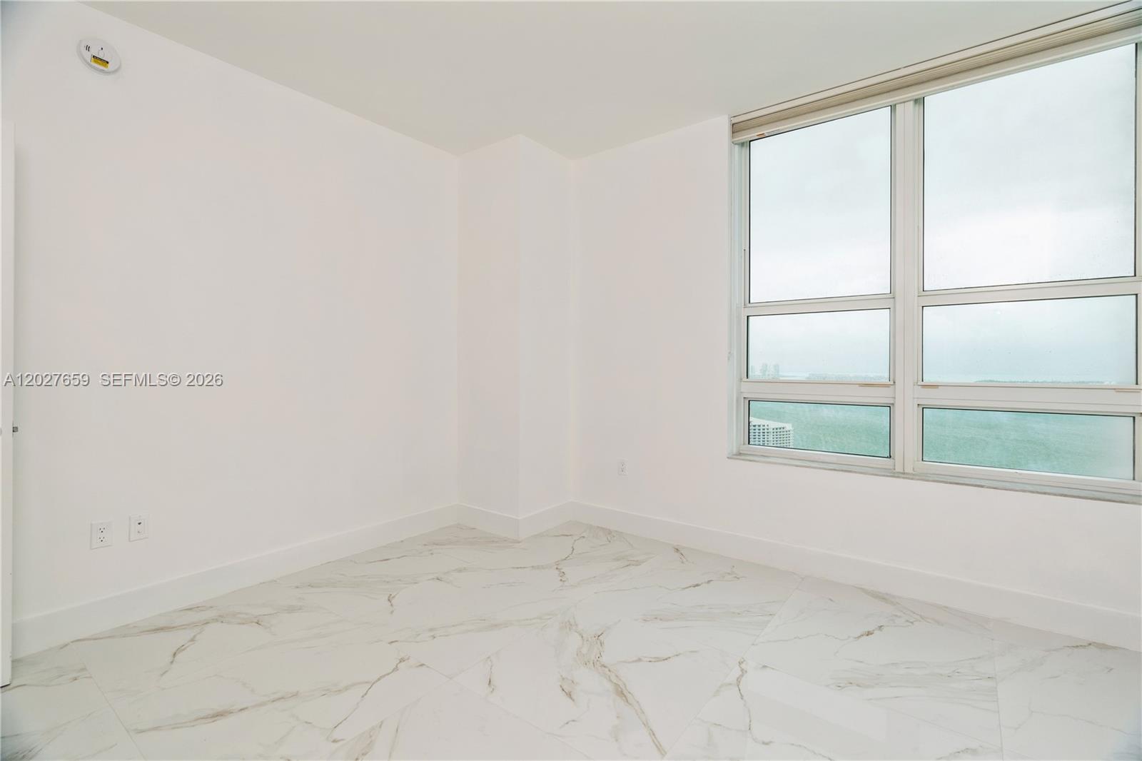951 Brickell Ave # 3706
