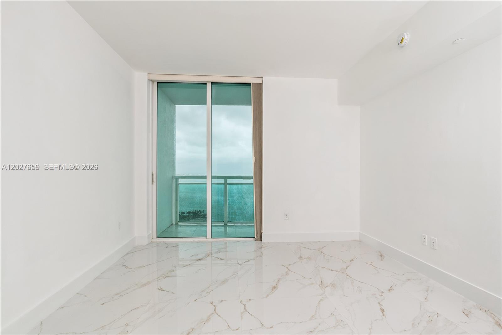 951 Brickell Ave # 3706