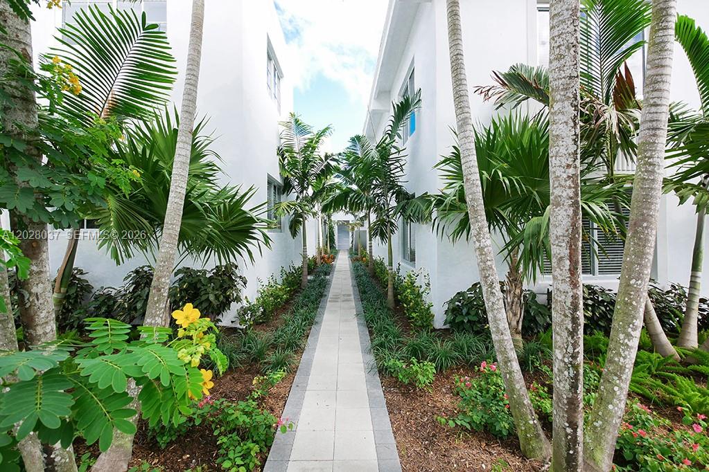 643 Jefferson Ave # 9