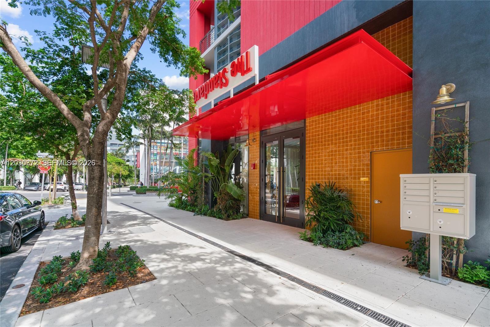 90 NE 32nd St # 615
