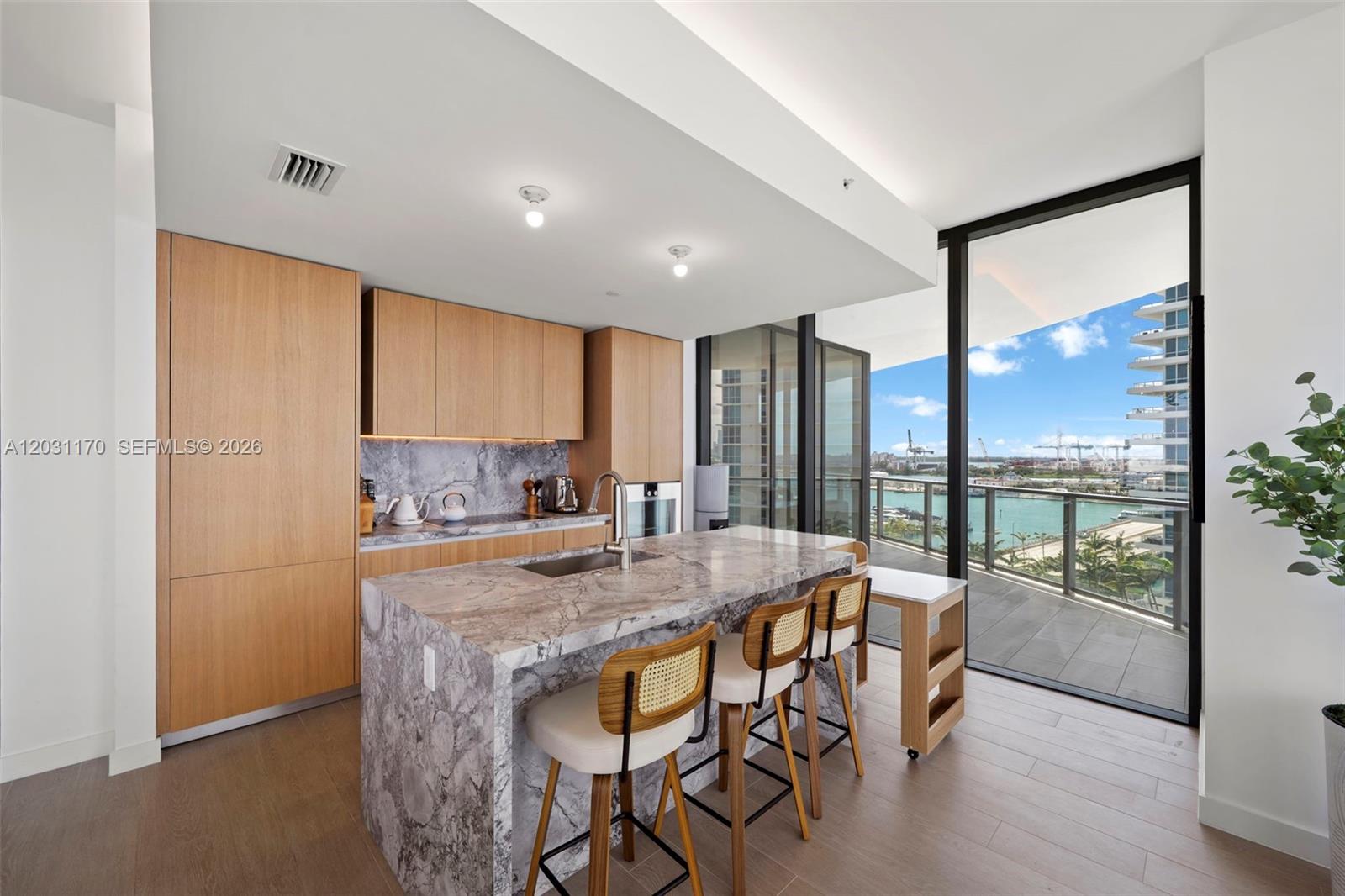 500 Alton # 1205