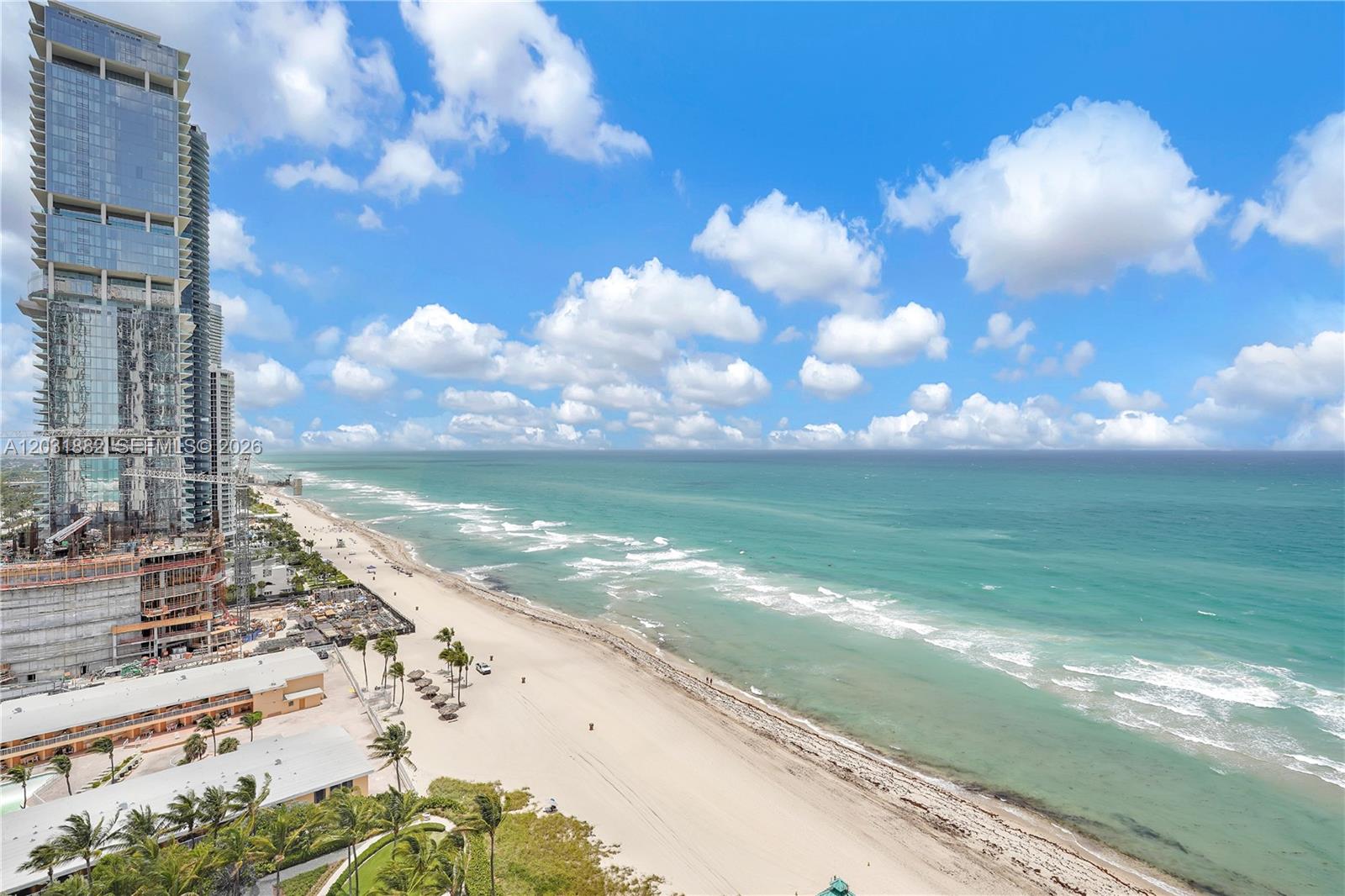 18201 Collins Ave # 2008A