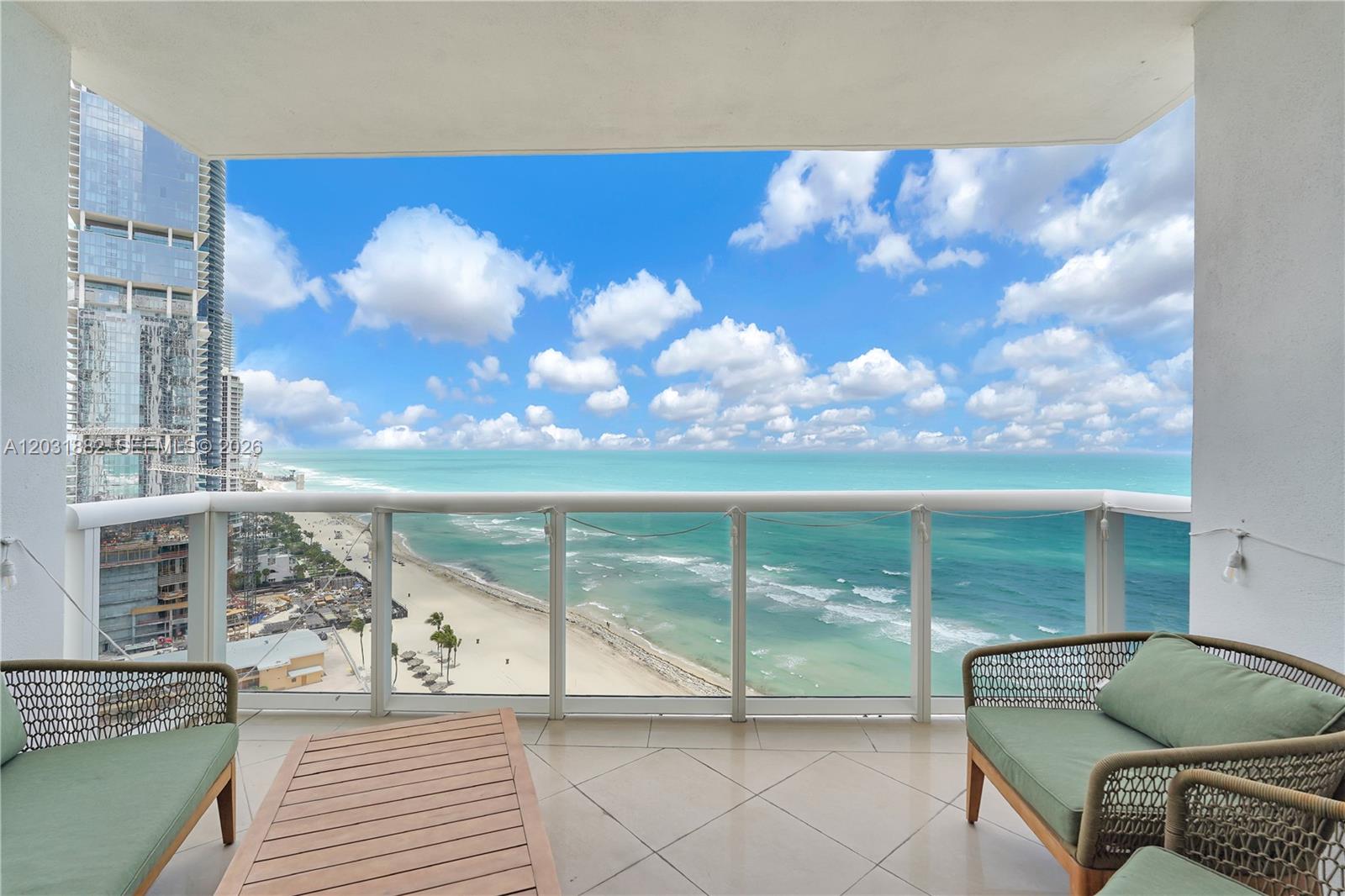 18201 Collins Ave # 2008A