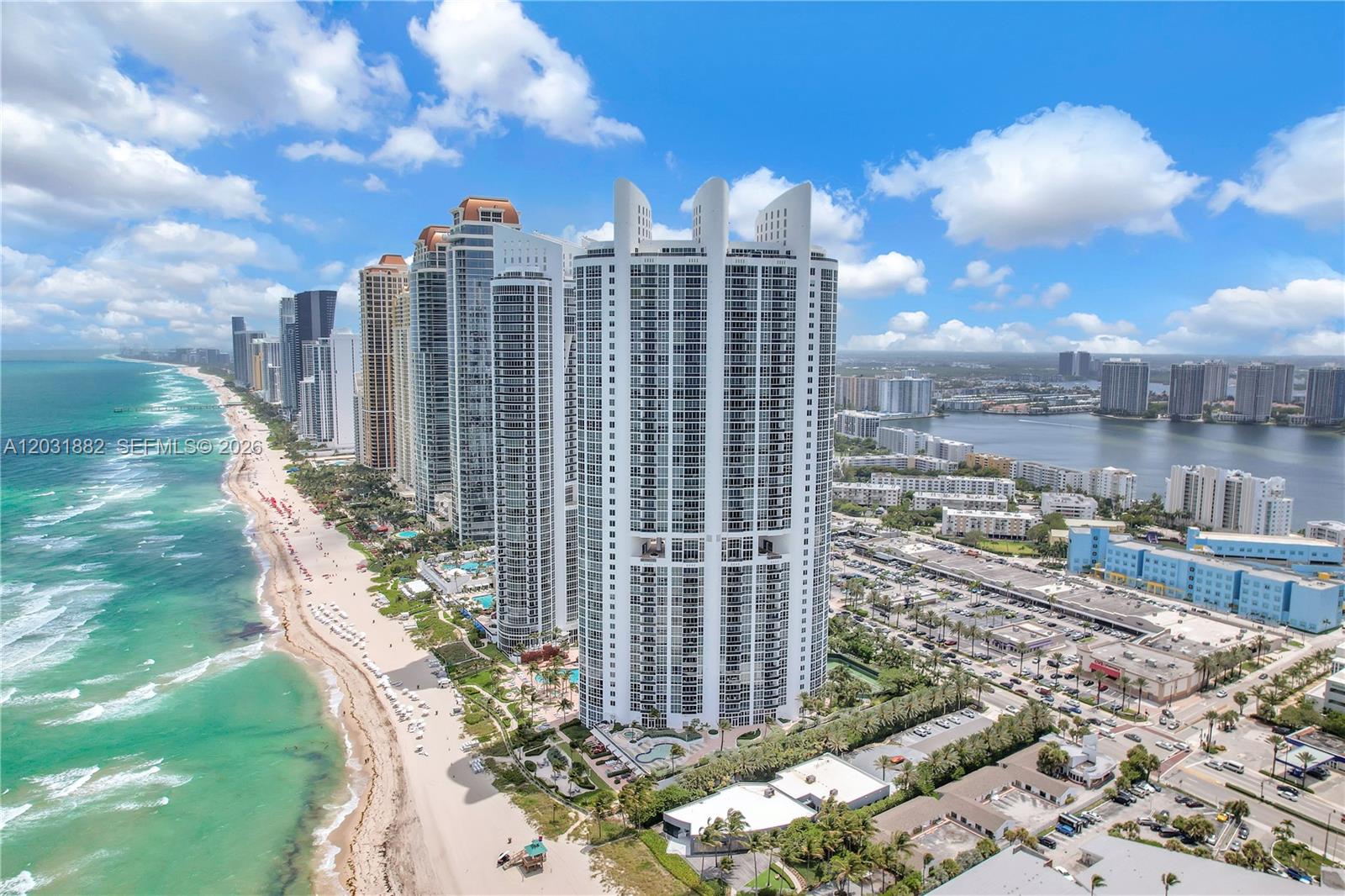 18201 Collins Ave # 2008A