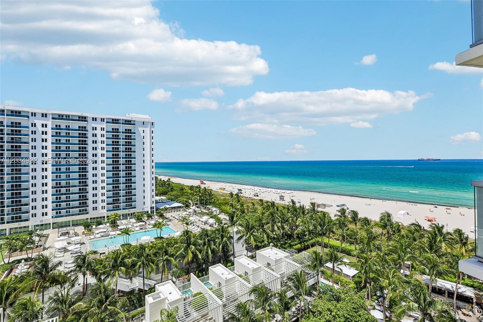 2201 Collins Ave # 1019
