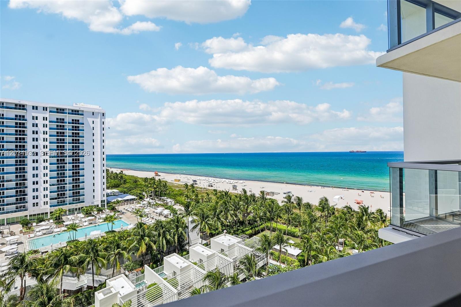 2201 Collins Ave # 1019