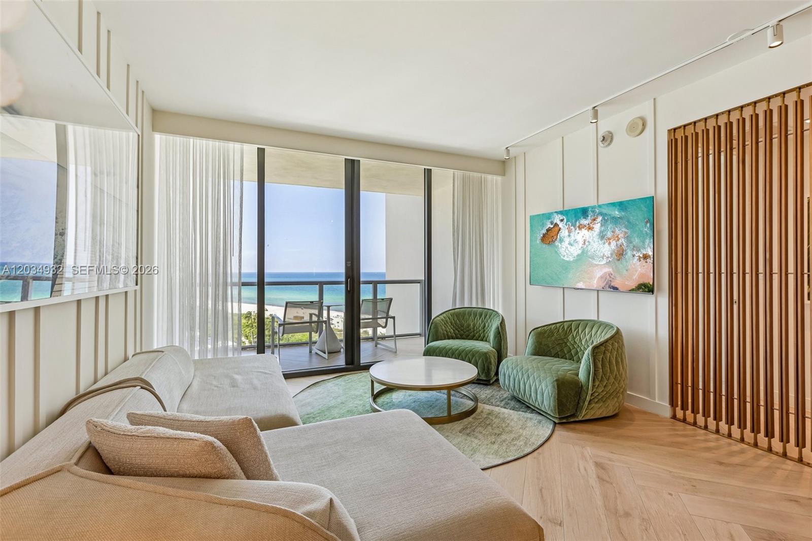 2201 Collins Ave # 1019