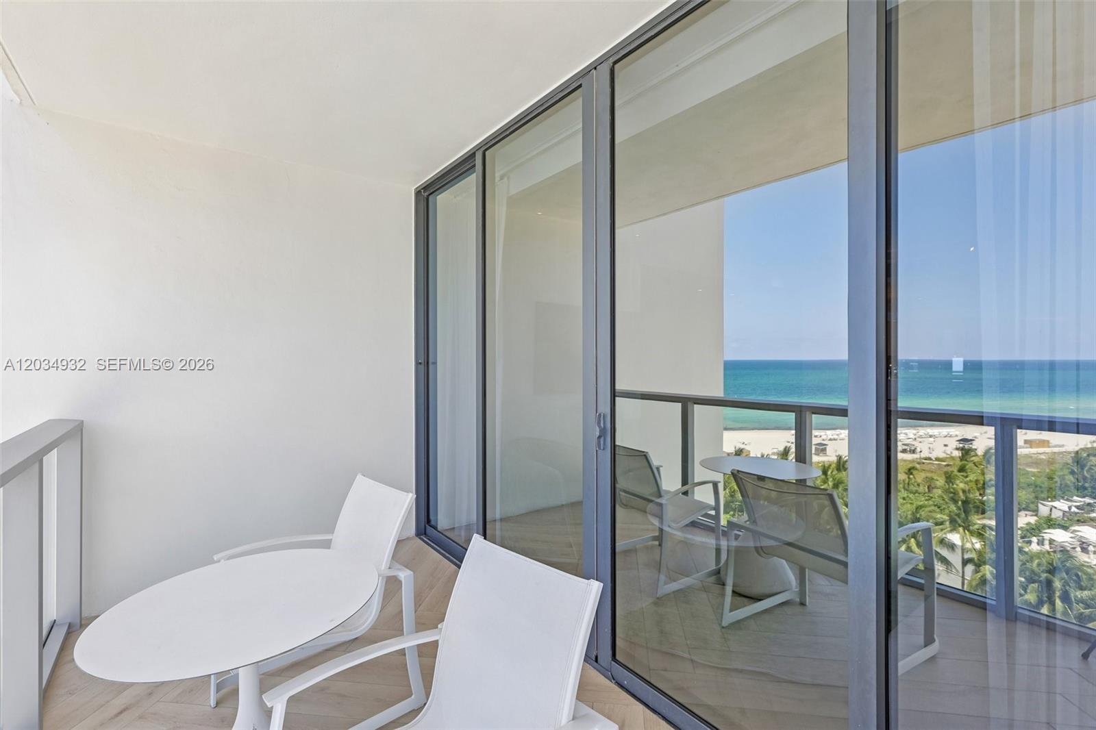 2201 Collins Ave # 1019