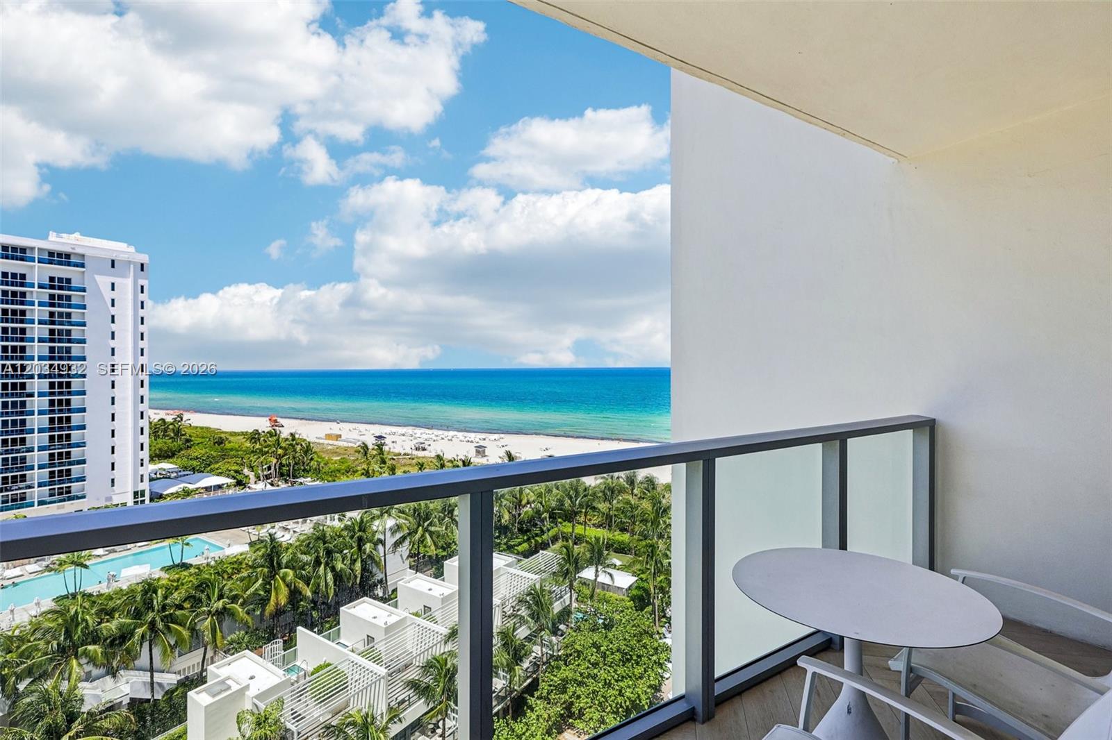 2201 Collins Ave # 1019