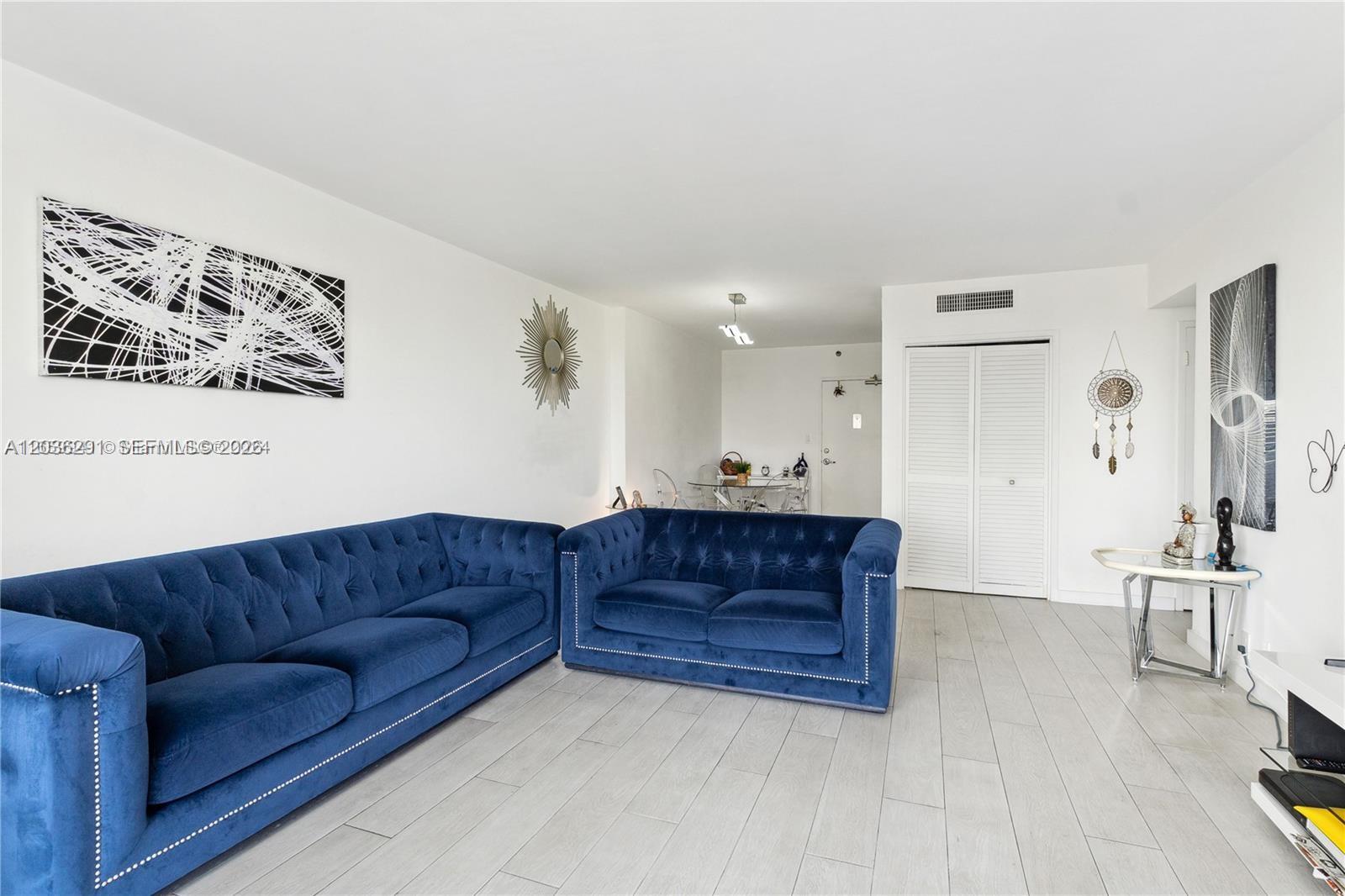 1000 West Ave # 307