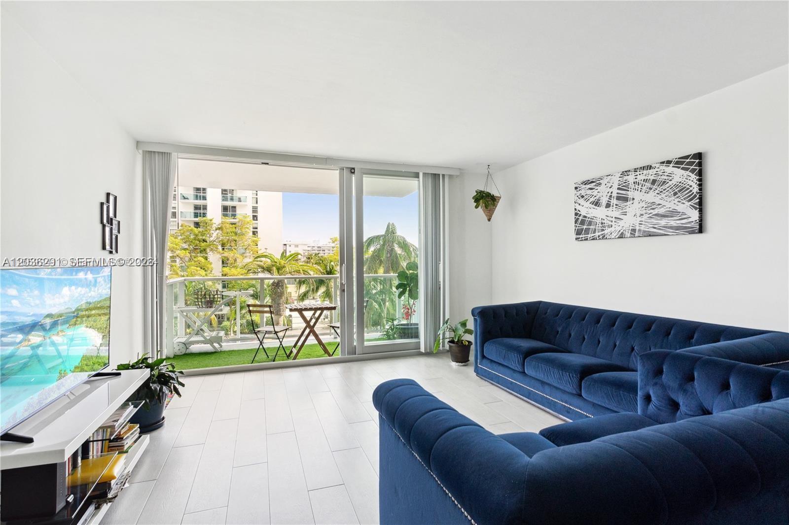 1000 West Ave # 307