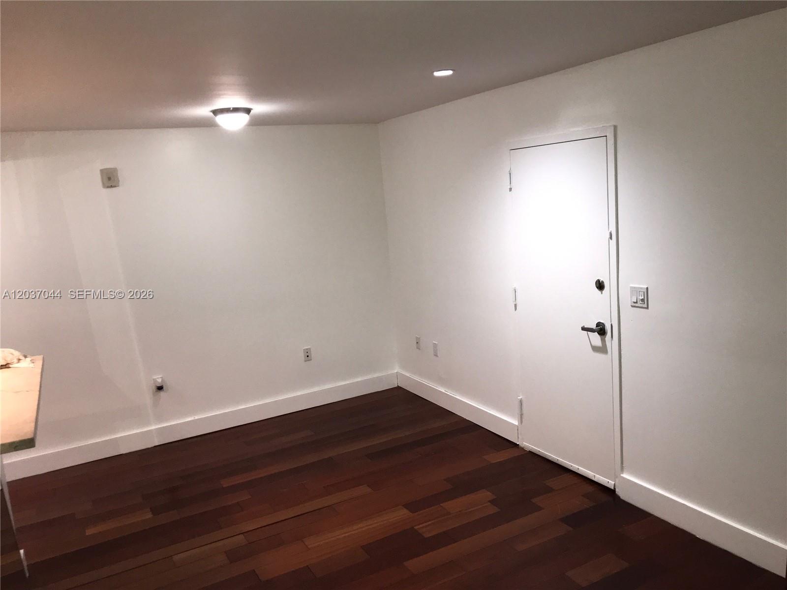 731 6th St Unit: 105-E
