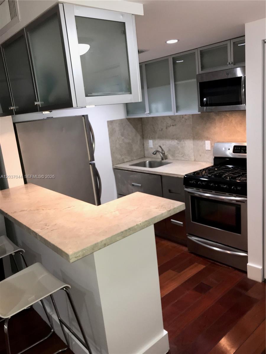 731 6th St Unit: 105-E