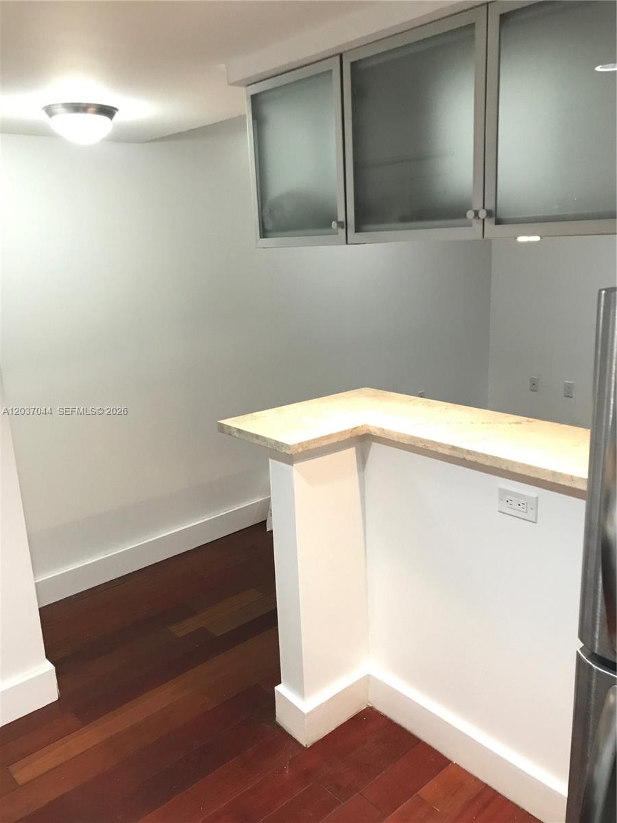 731 6th St Unit: 105-E