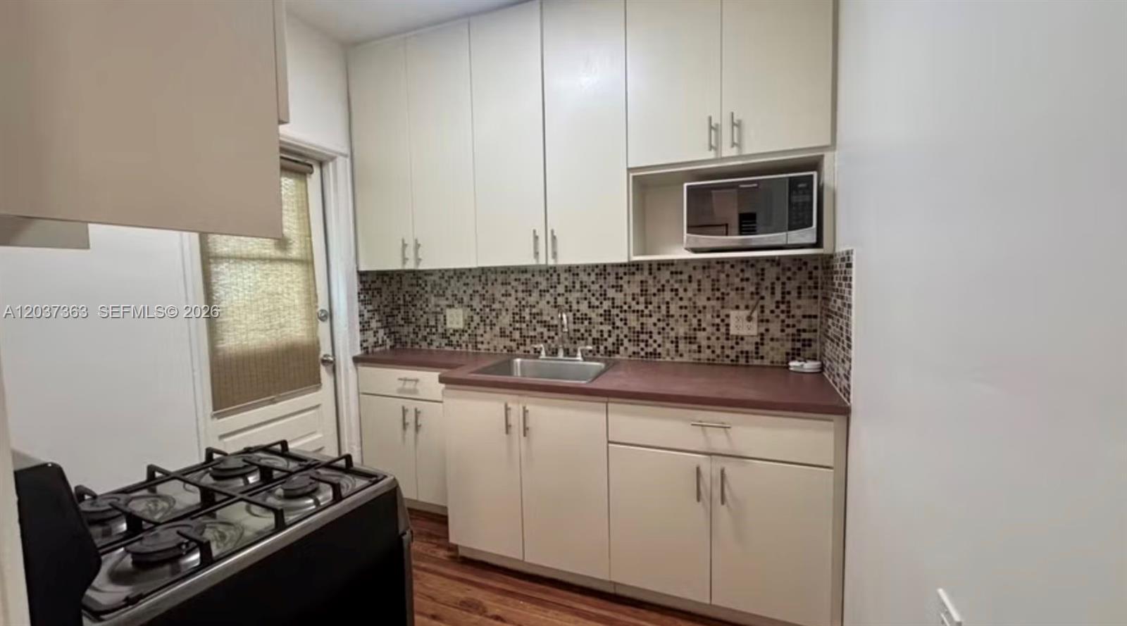 751 Euclid Ave # 2