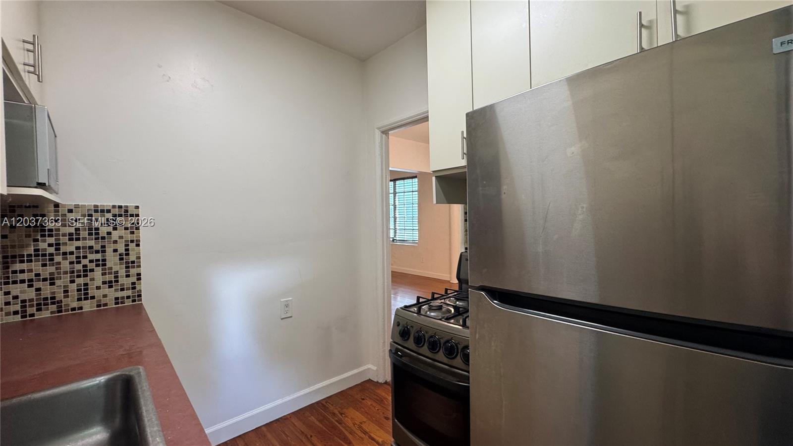 751 Euclid Ave # 2