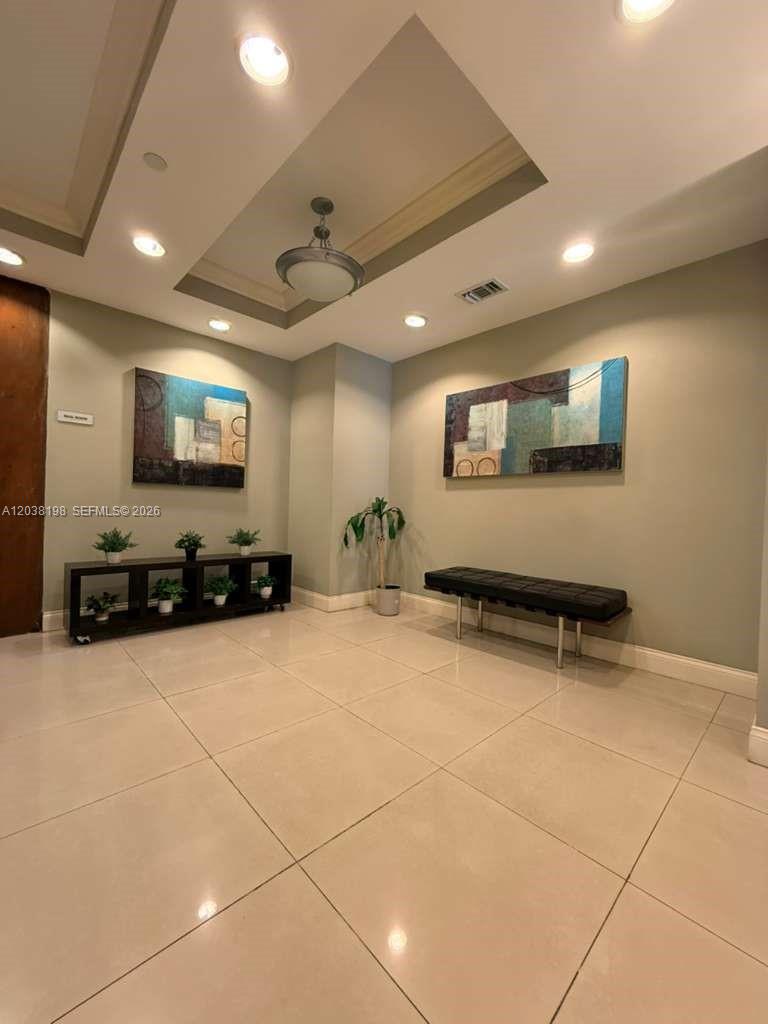111 E Flagler St # 806