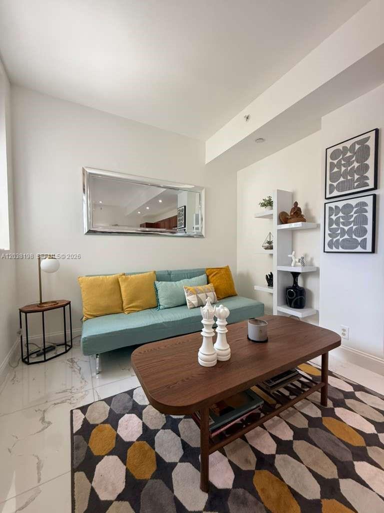 111 E Flagler St # 806