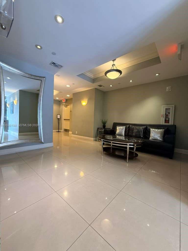 111 E Flagler St # 806