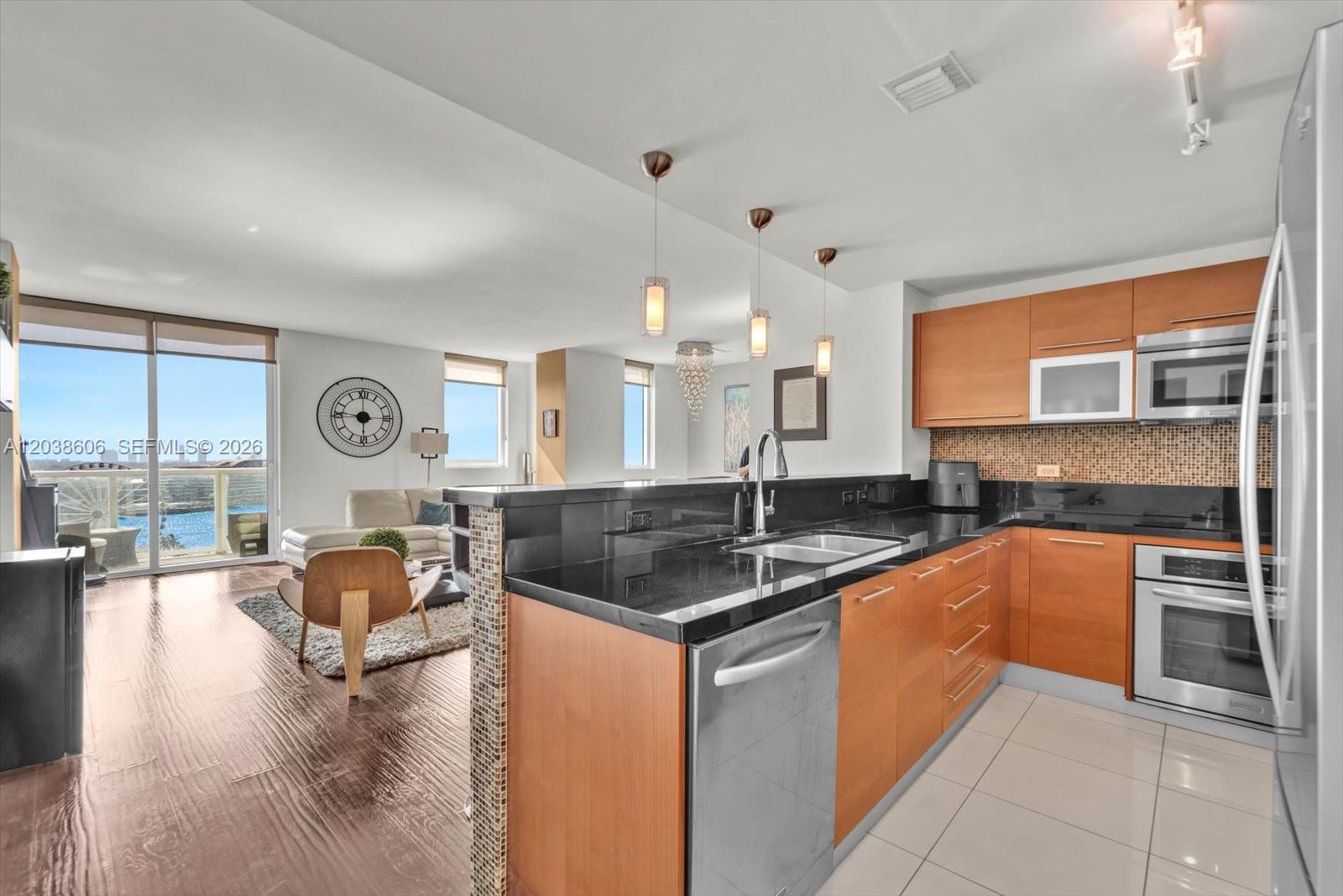 244 Biscayne Blvd # 1803