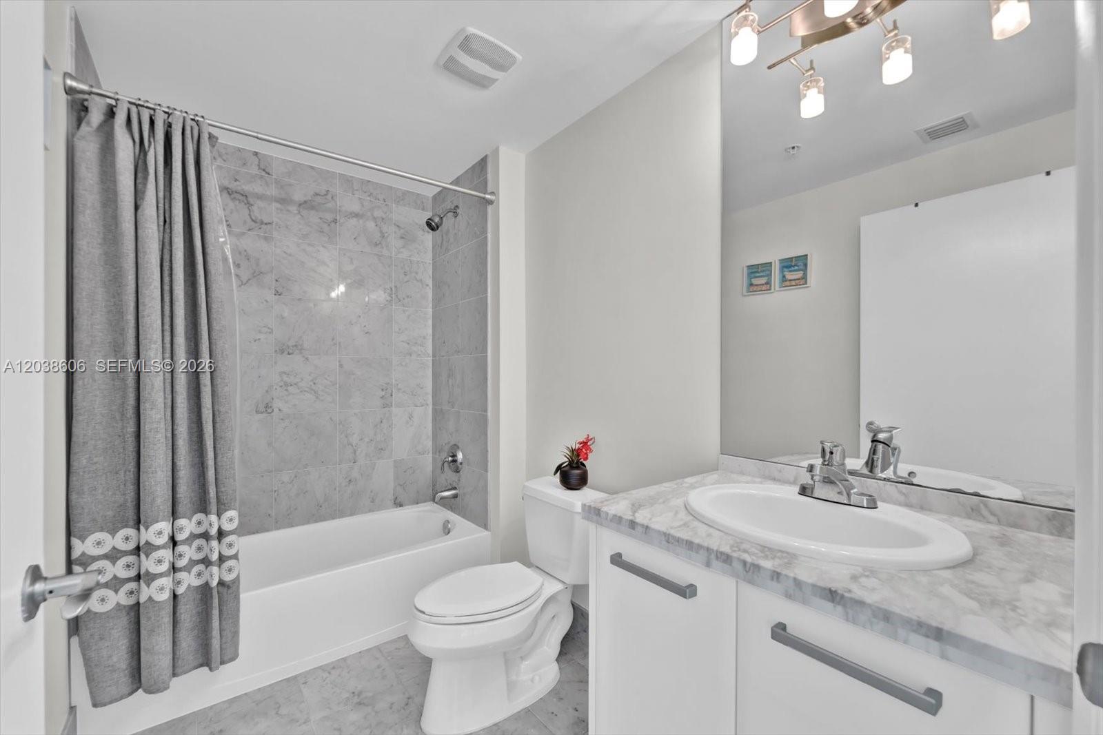 244 Biscayne Blvd # 1803