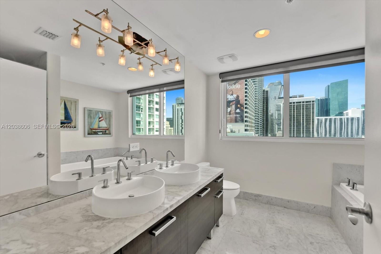 244 Biscayne Blvd # 1803