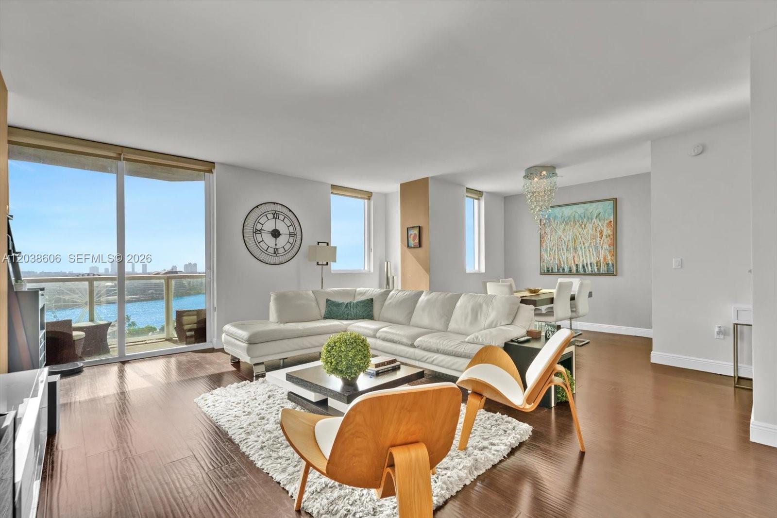 244 Biscayne Blvd # 1803