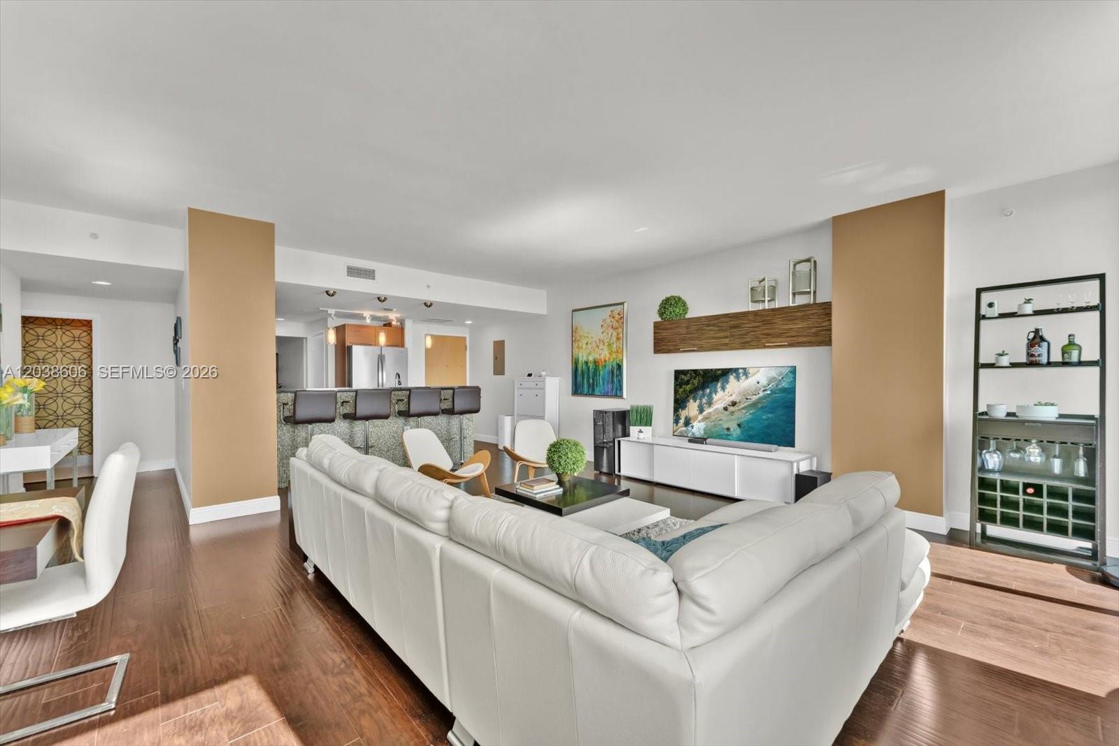244 Biscayne Blvd # 1803